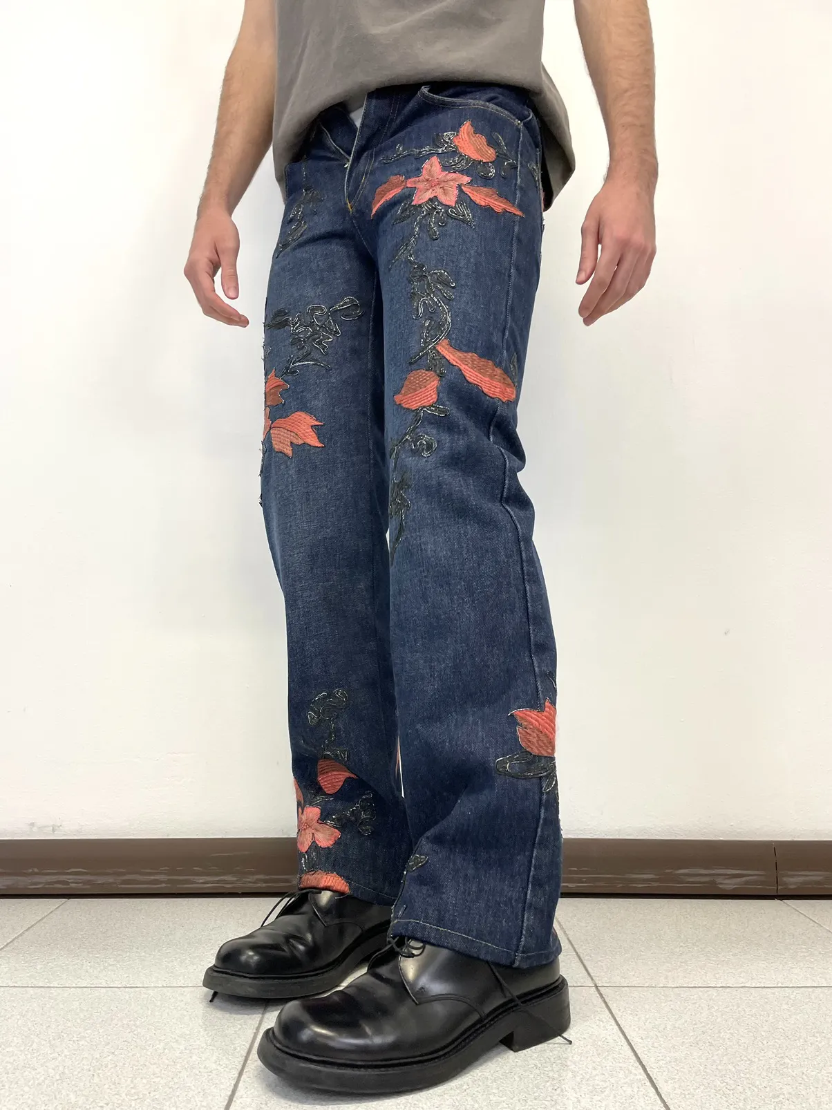 AW1999 Gucci by Tom Ford floral embroidered denim jeans pant