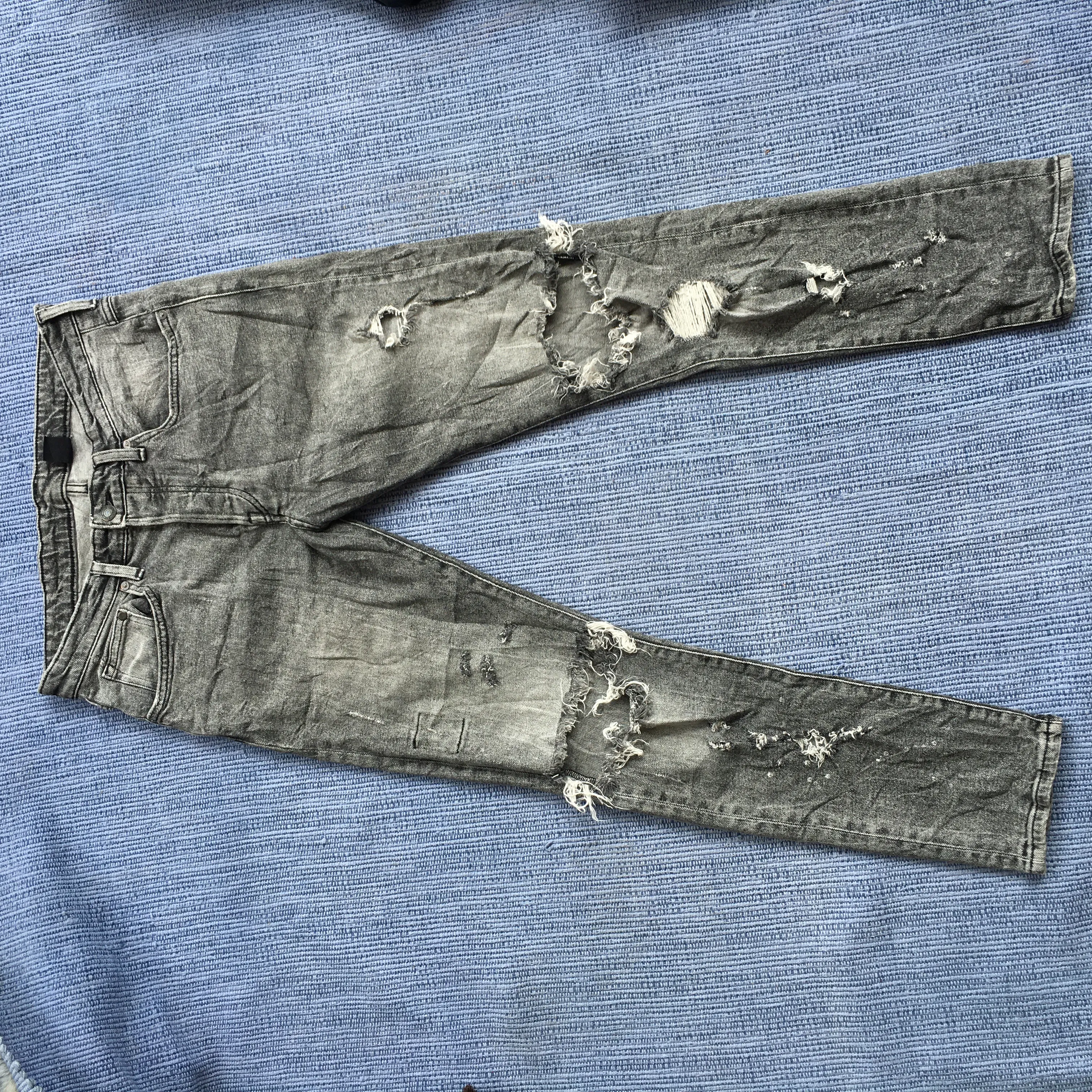 distressed skinny