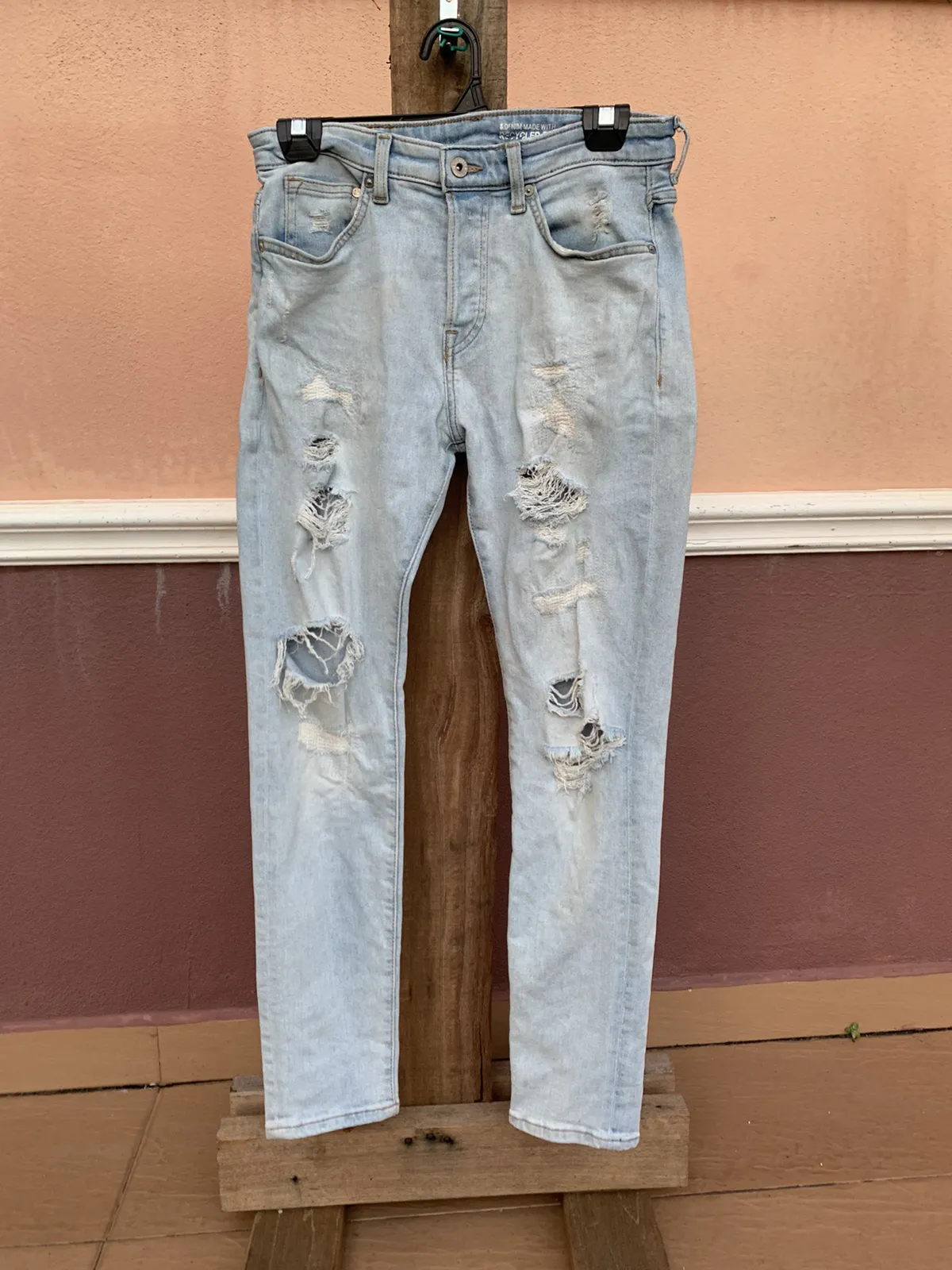 H&M Skinny Distressed Denim nice design saiz 29