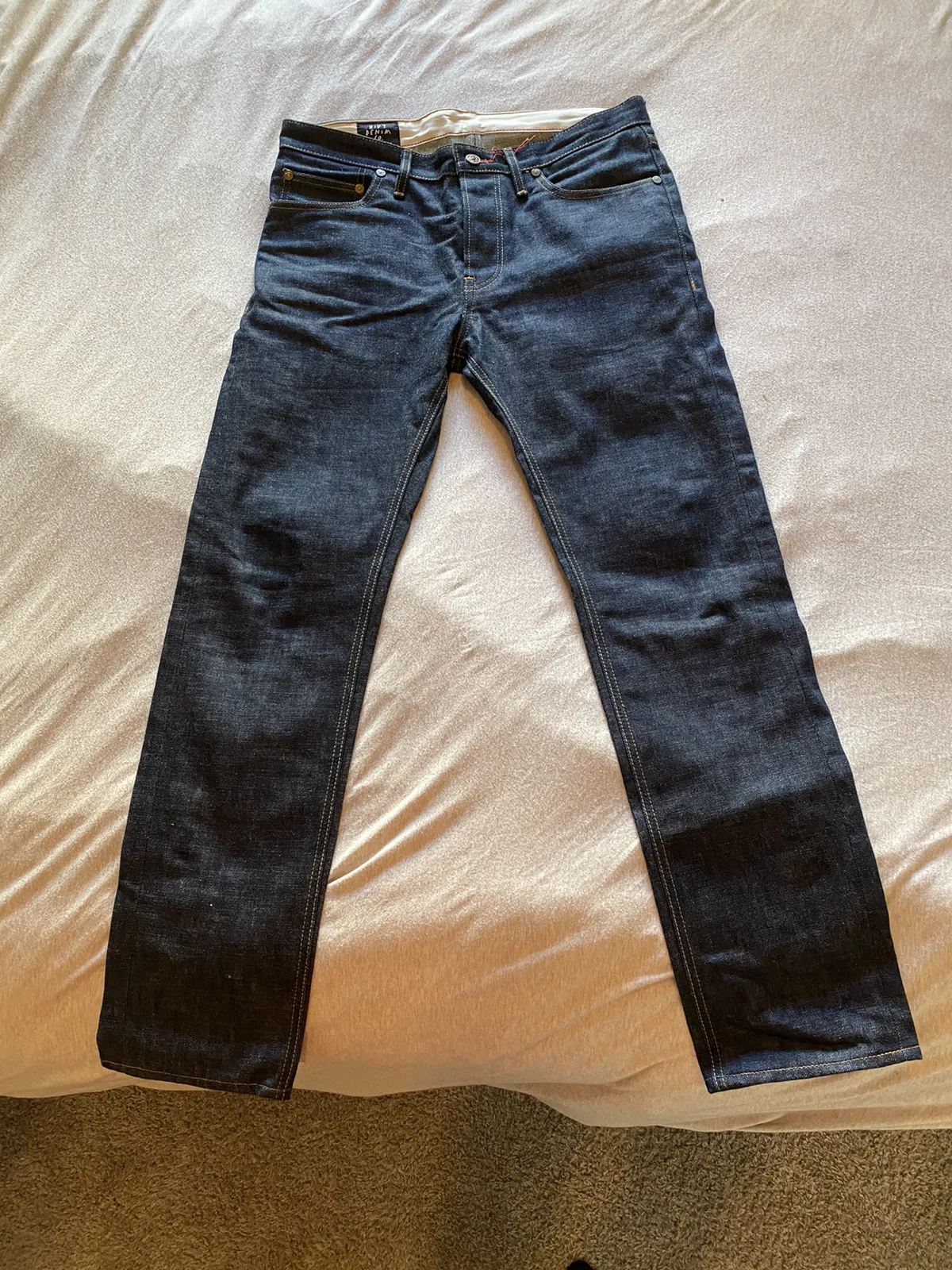 Hiut Denim Co. - Custom raw denim jeans (32x32)