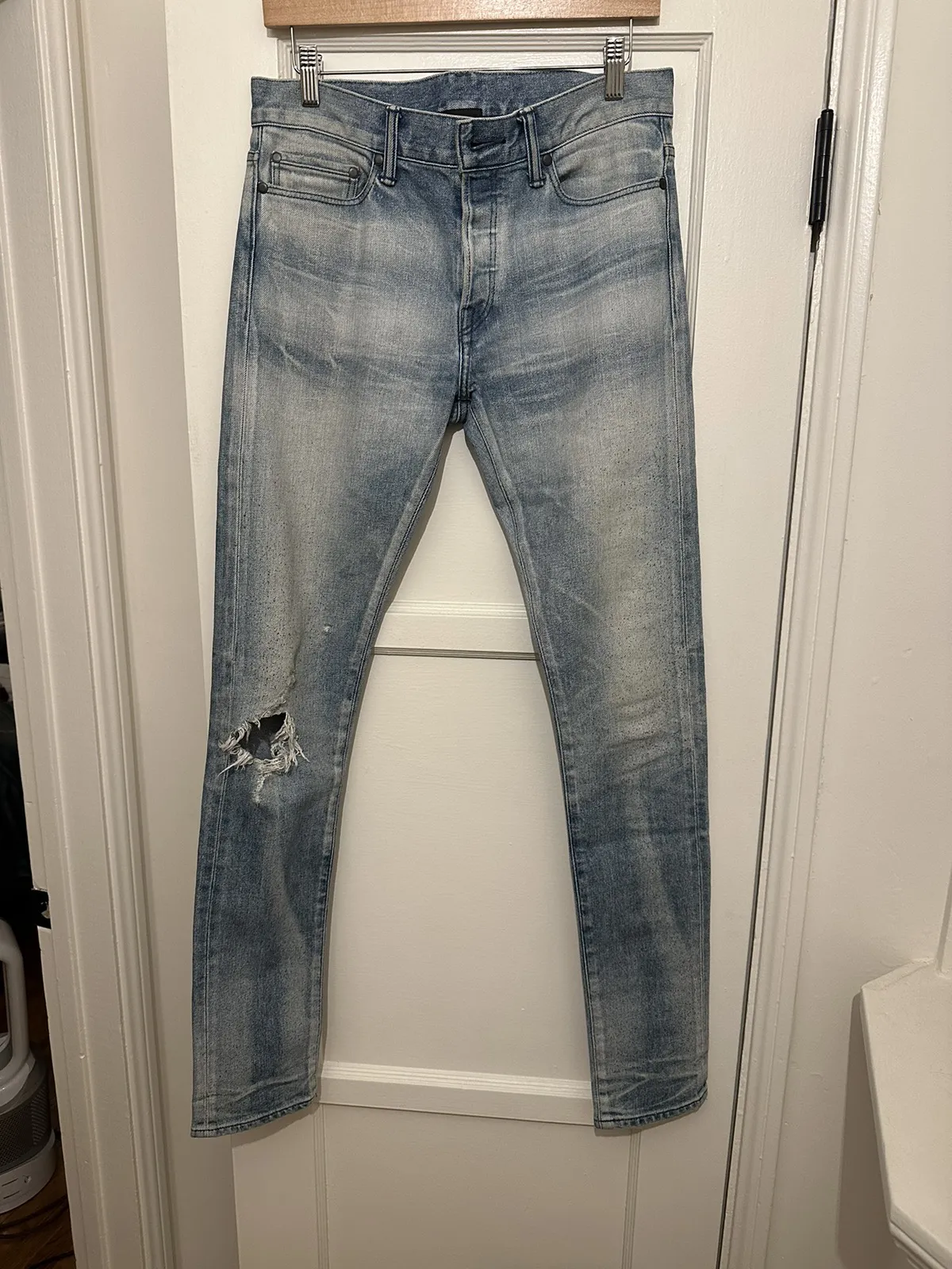 JE Cirrus Cast 2