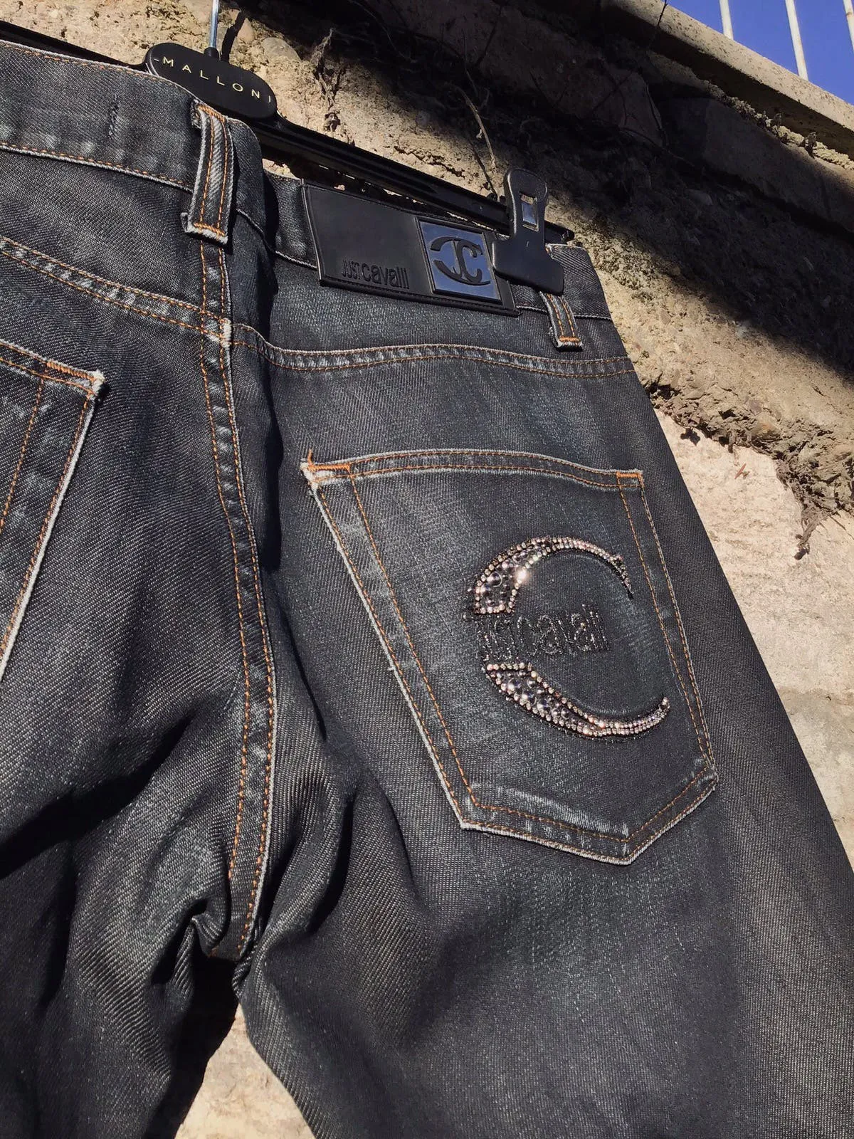 CRYSTAL EMBROIDERED JEANS