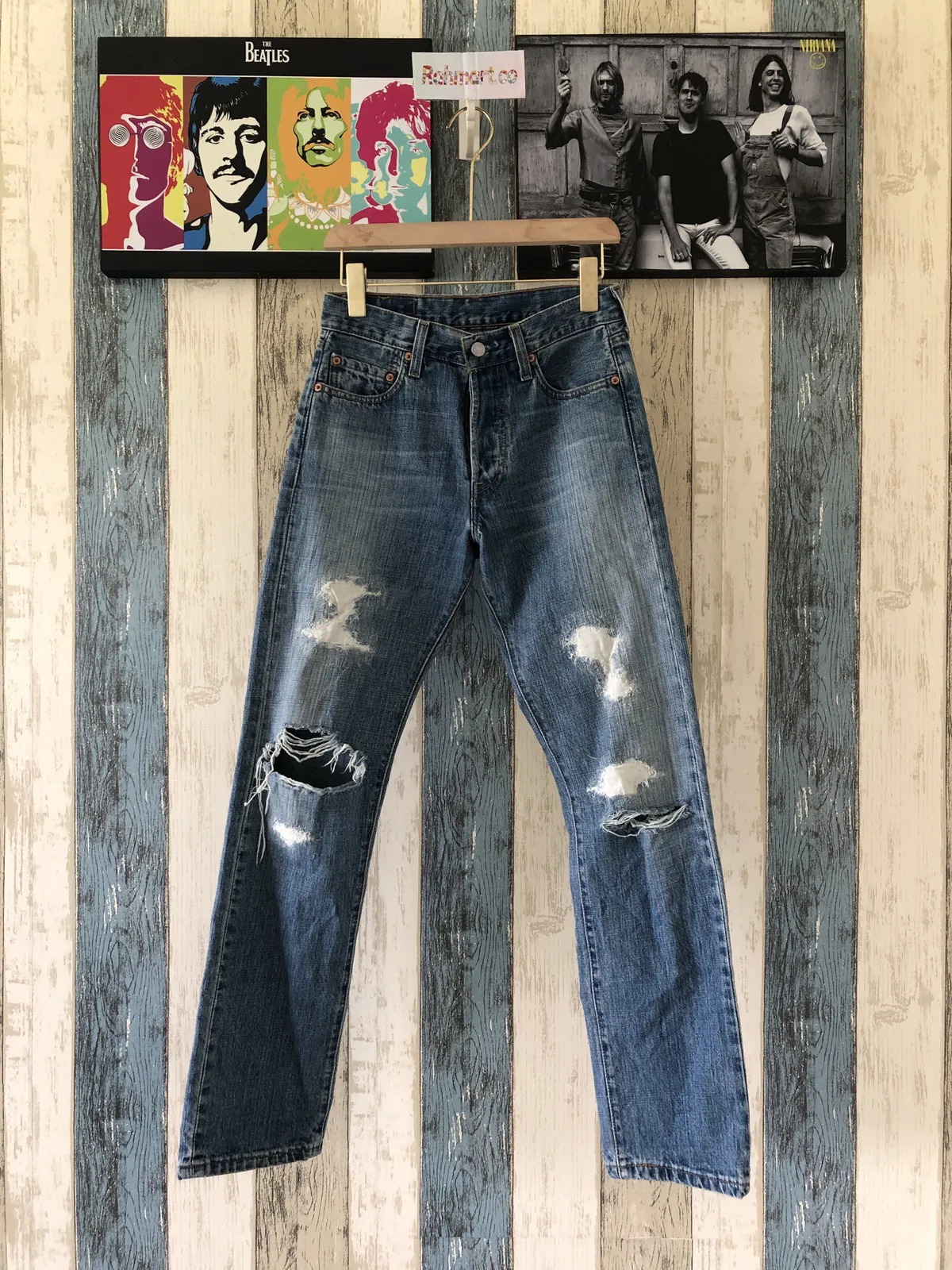 2002 Vintage Levis 501 Jeans Distressed