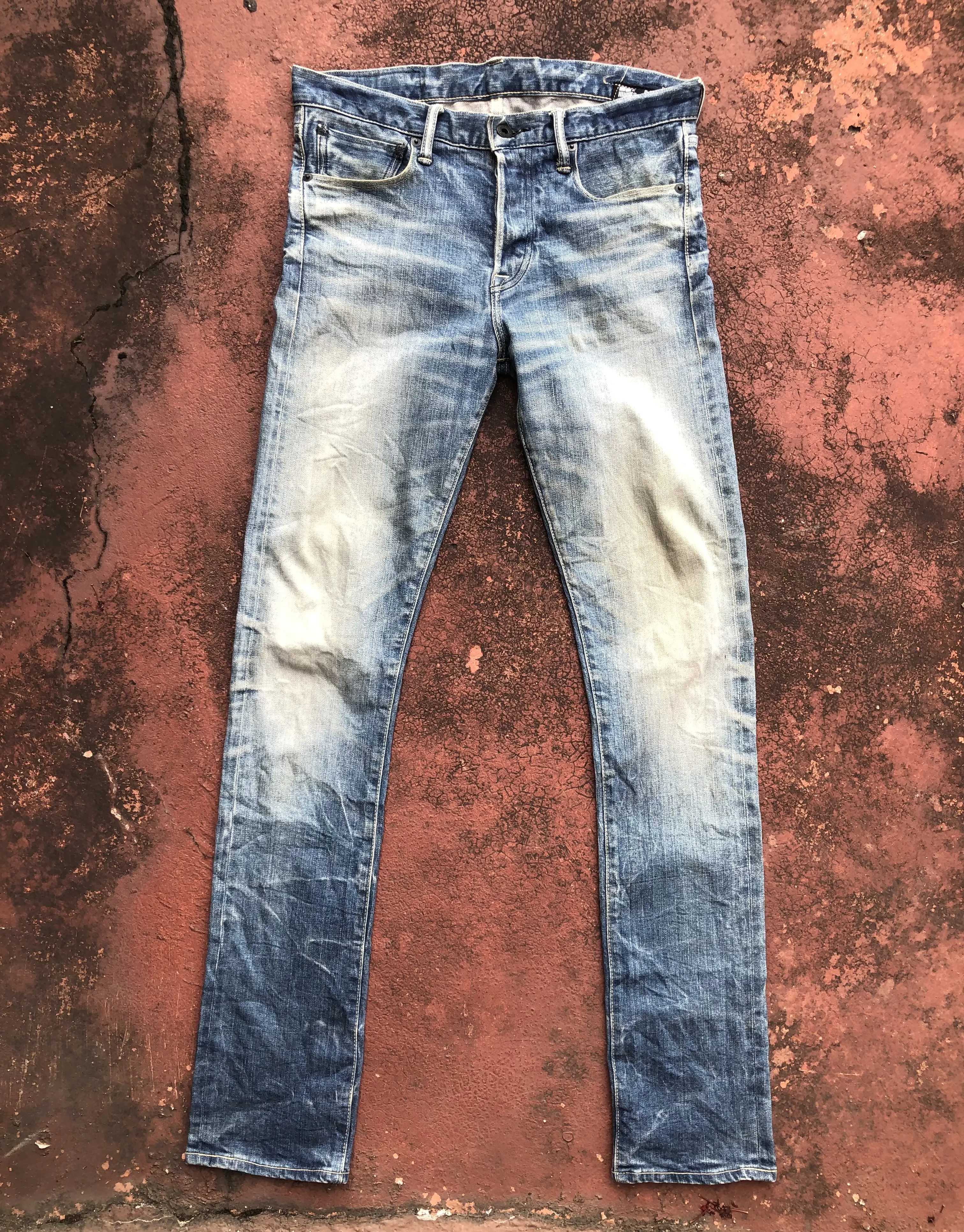 JAPAN’S KURO SKINNY RAW SELVEDGE DENIM