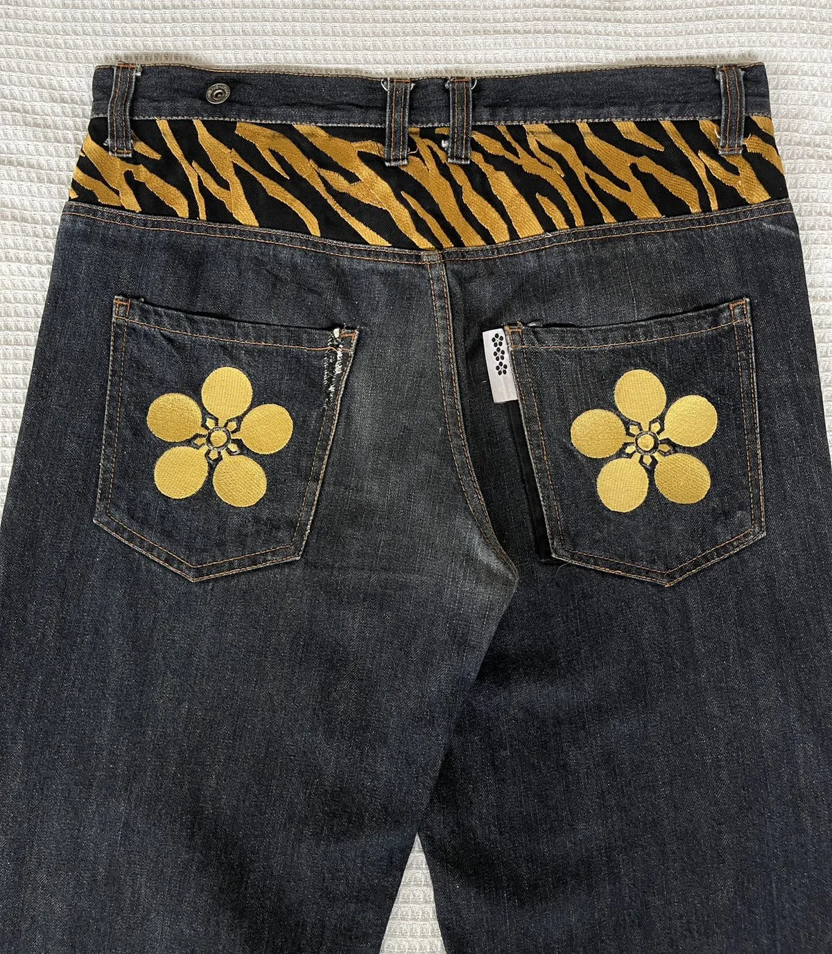 Very Rare‼️Vintage🔥Embroidered Sukajan Hybrid Jeans