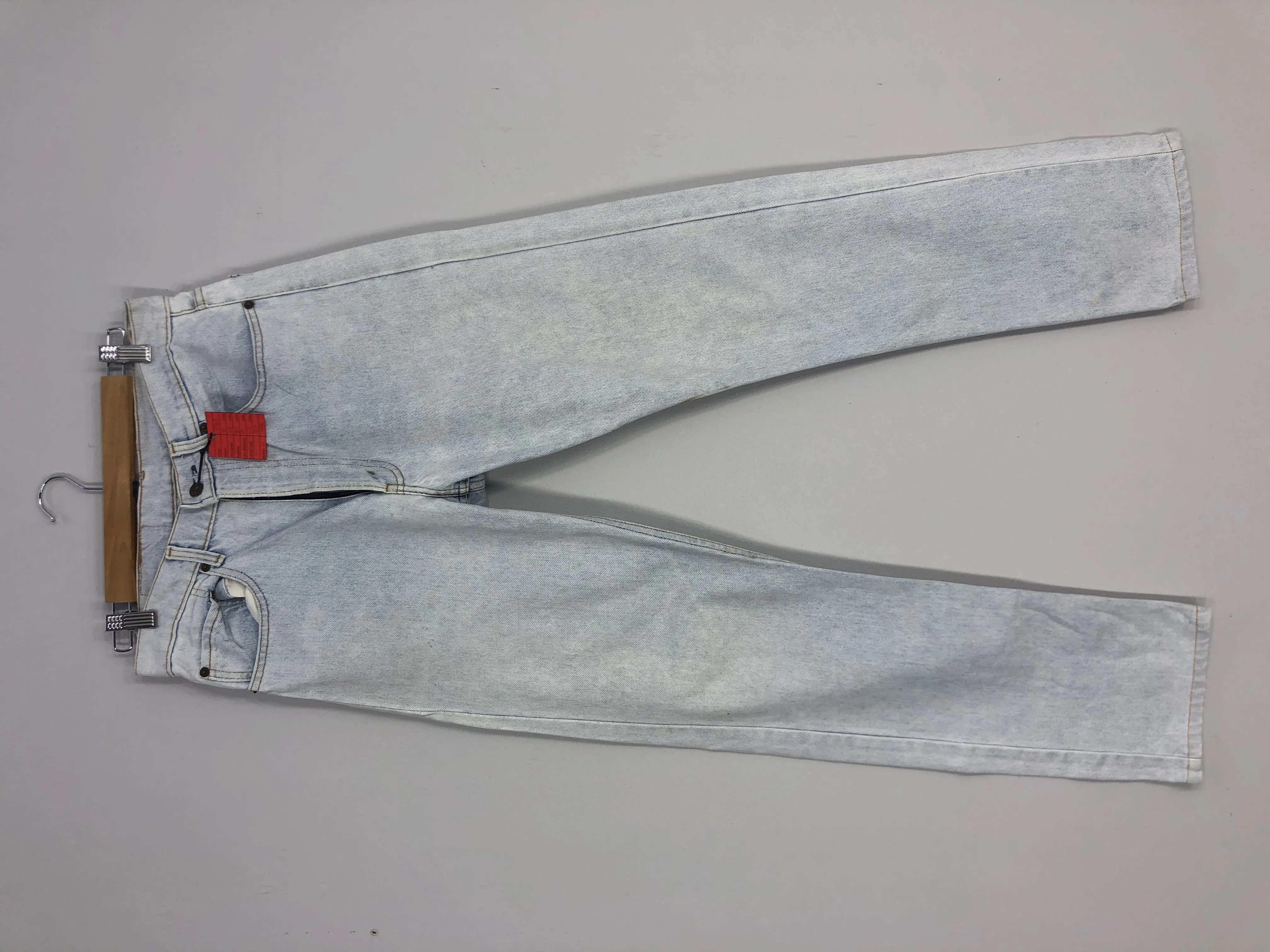 Vintage LEVI'S Light Blue Stone Wash Jean Size 31