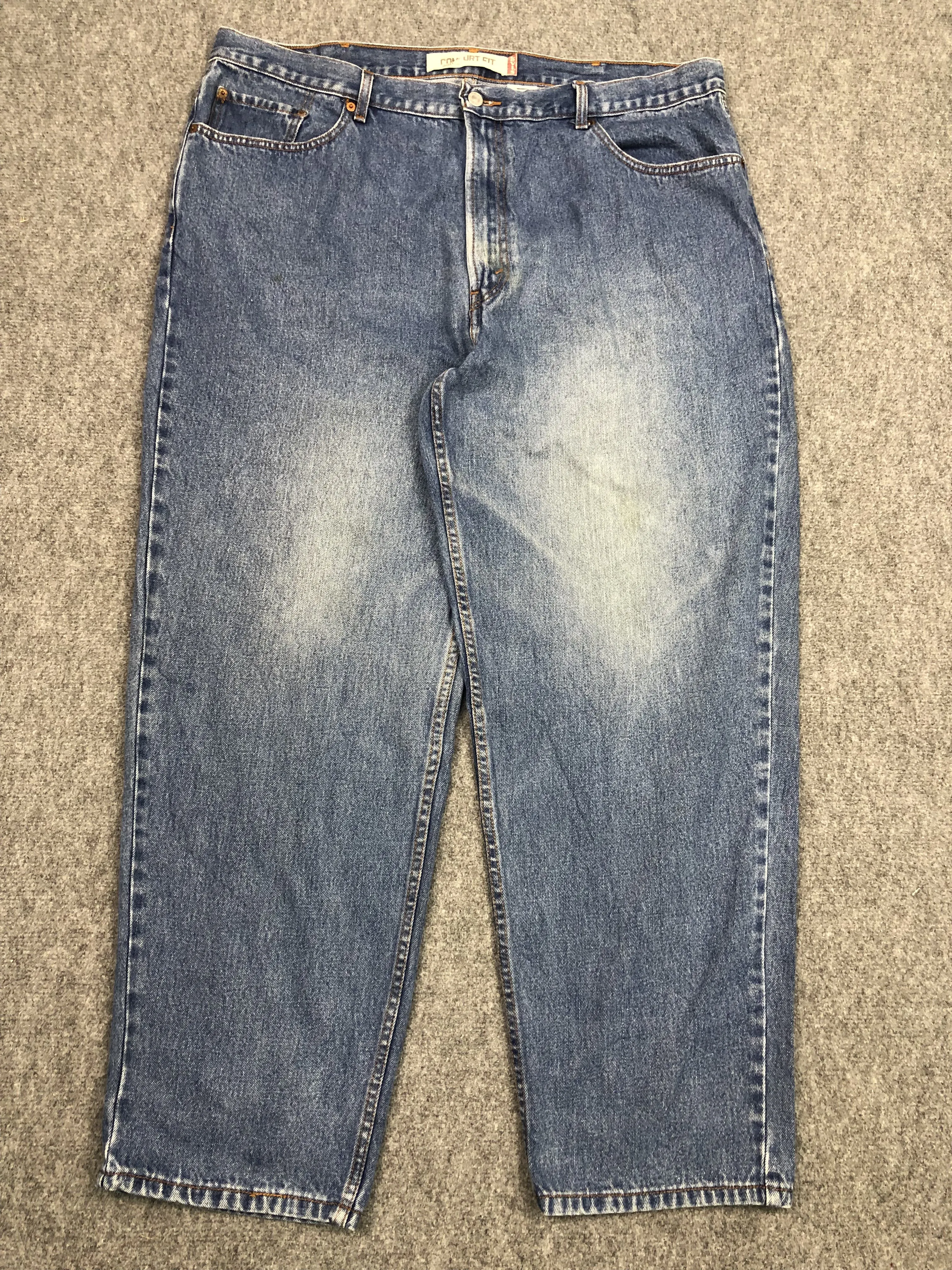Vintage Levis 560 Comfort Fit Faded Blue Jeans