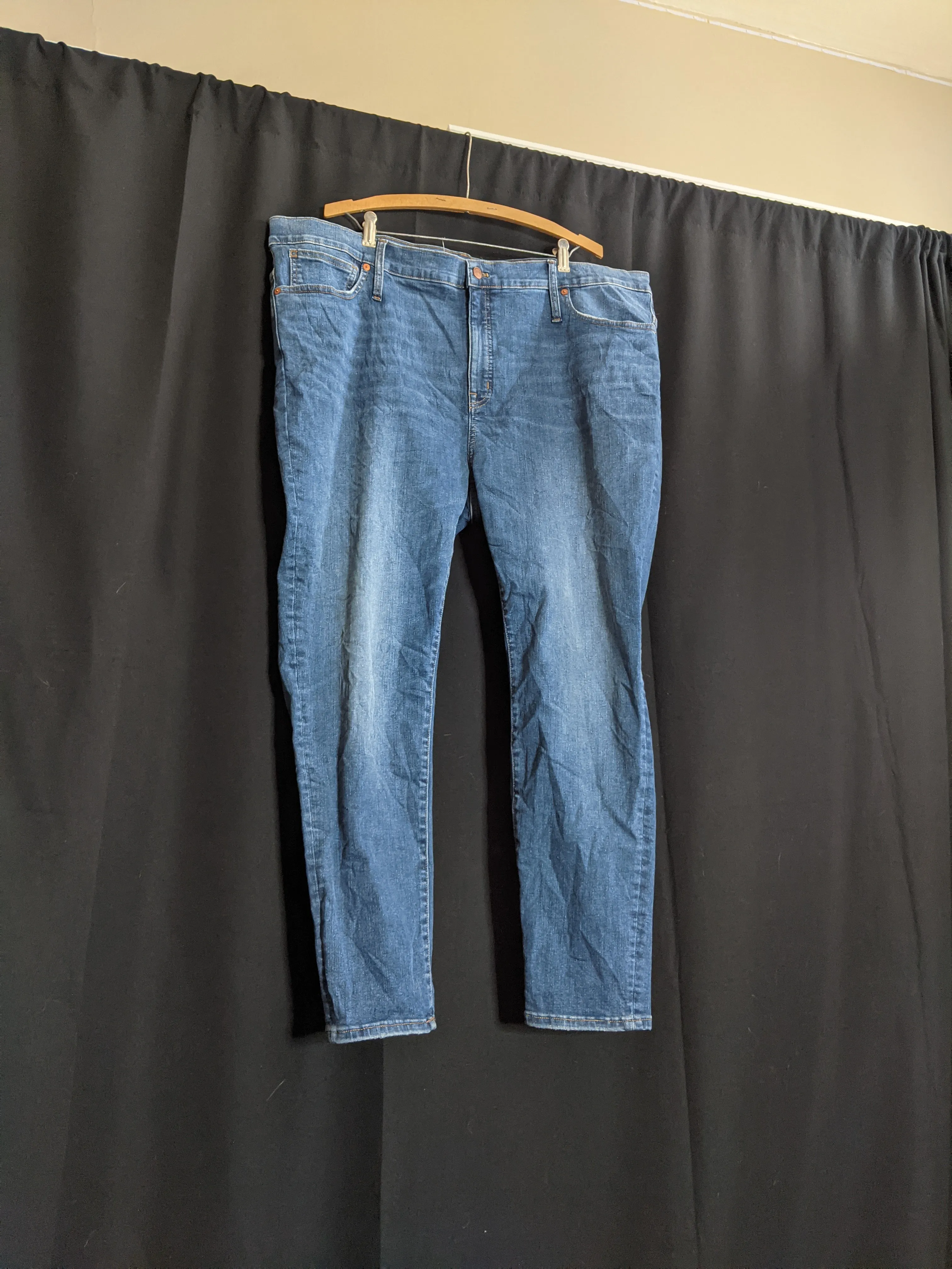 Mid-rise skinny denim blue jeans NWT