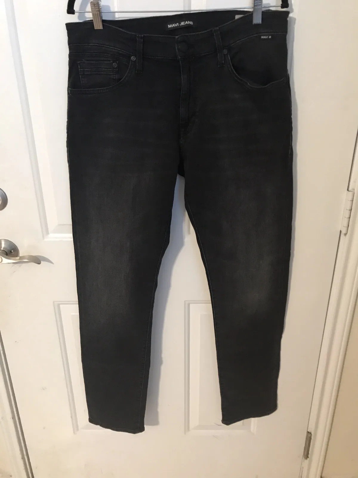 Marcus Slim Straight leg jeans