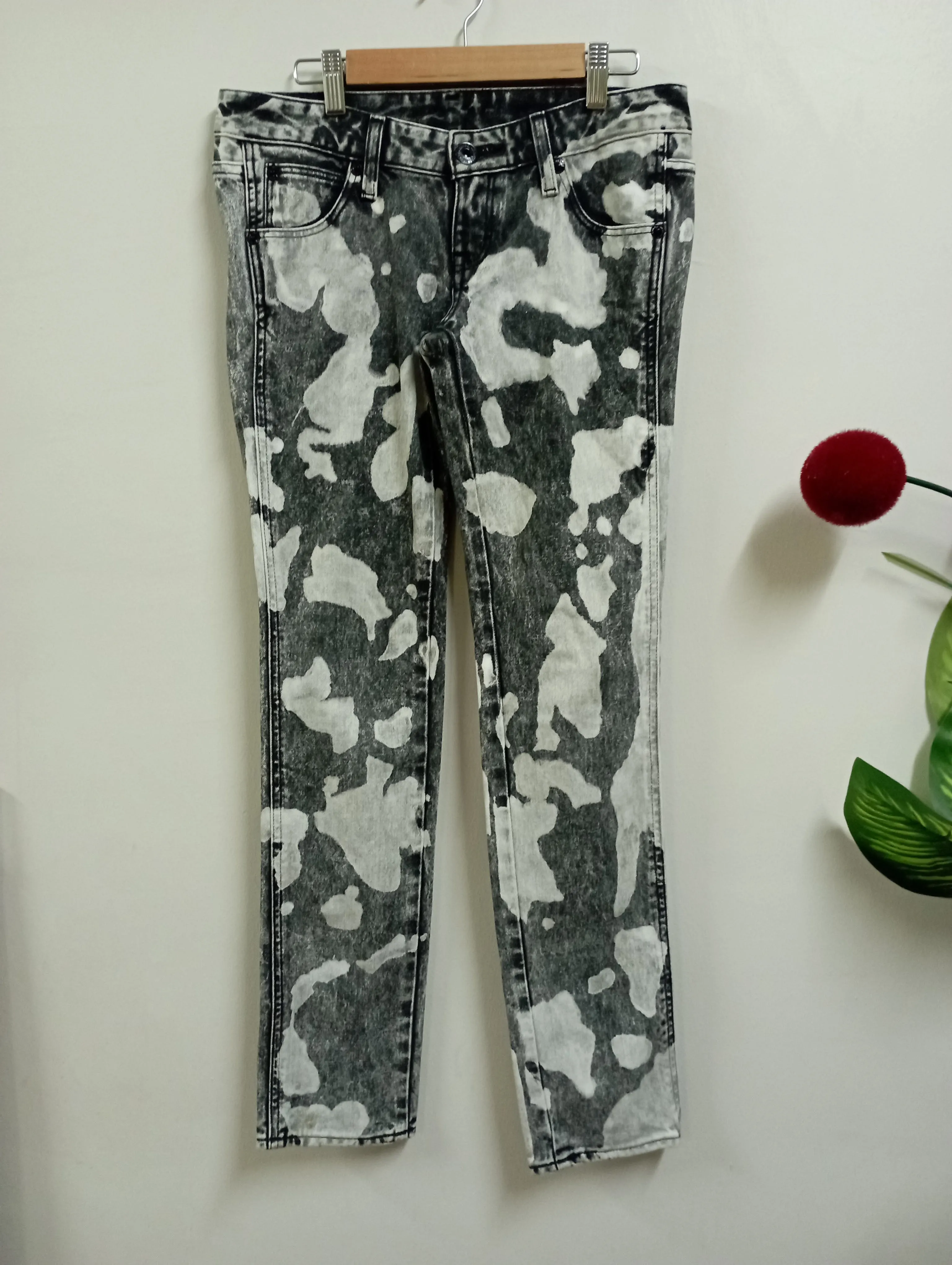 Made In Japan Bleach Jeans Moussy Low Rise