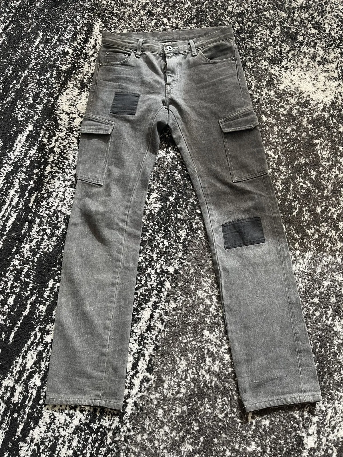 Neighborhood Patch Gray Cargos 28/29