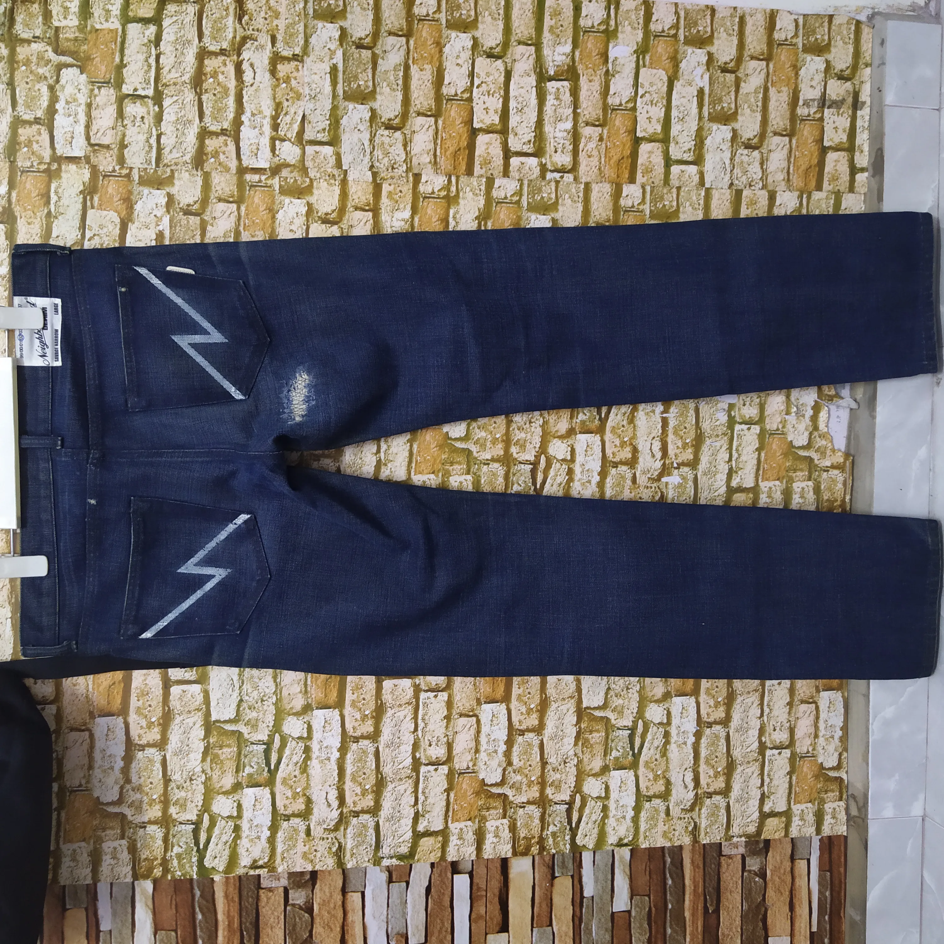 2002 NEIGHBORHOOD NBHD DISTRESSED DENIM (D19)