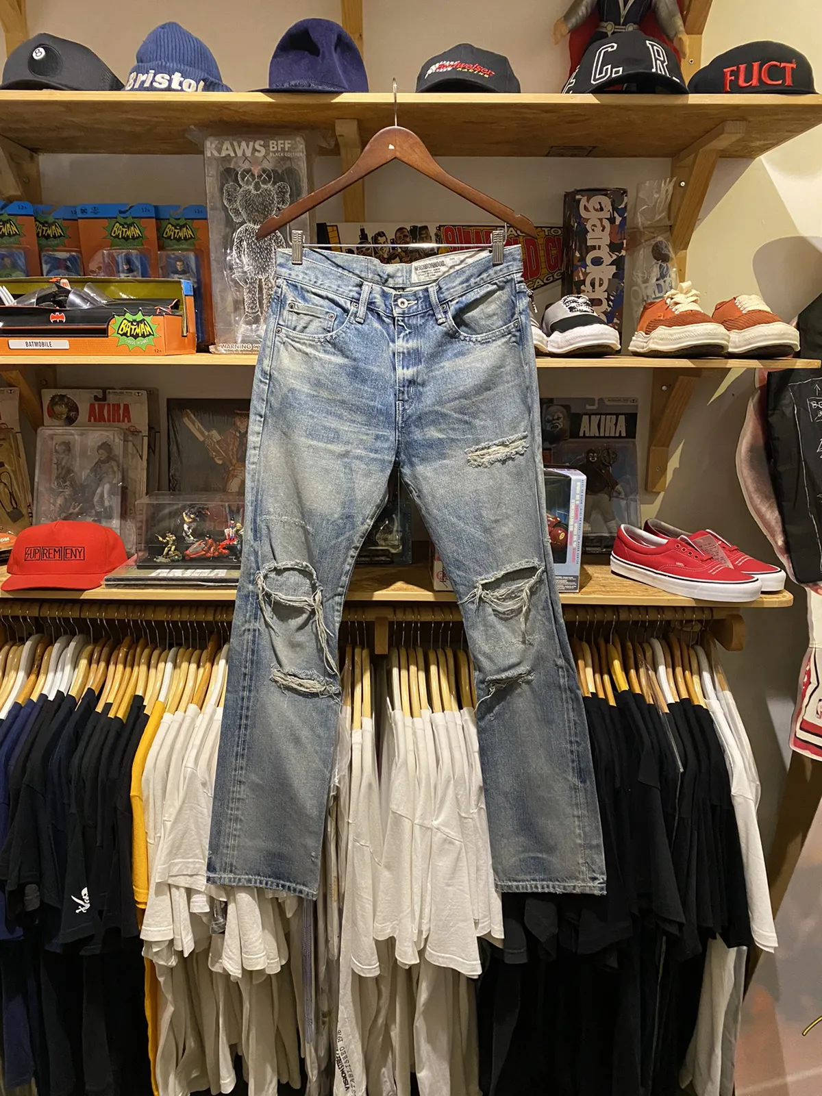 Neighborhood claw savage selvedge denim blue distressed