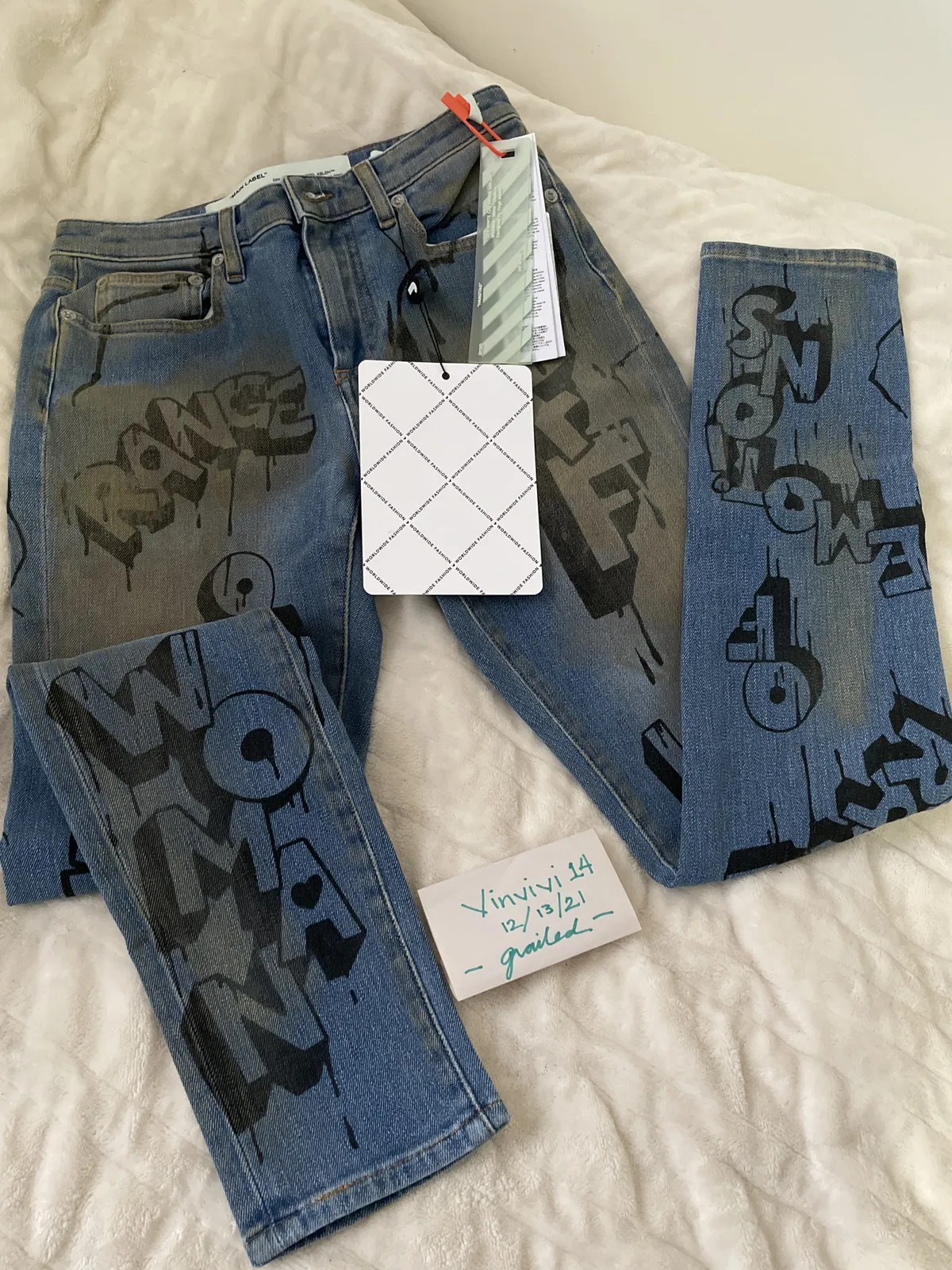 Off-white graffiti skinny jeans 26