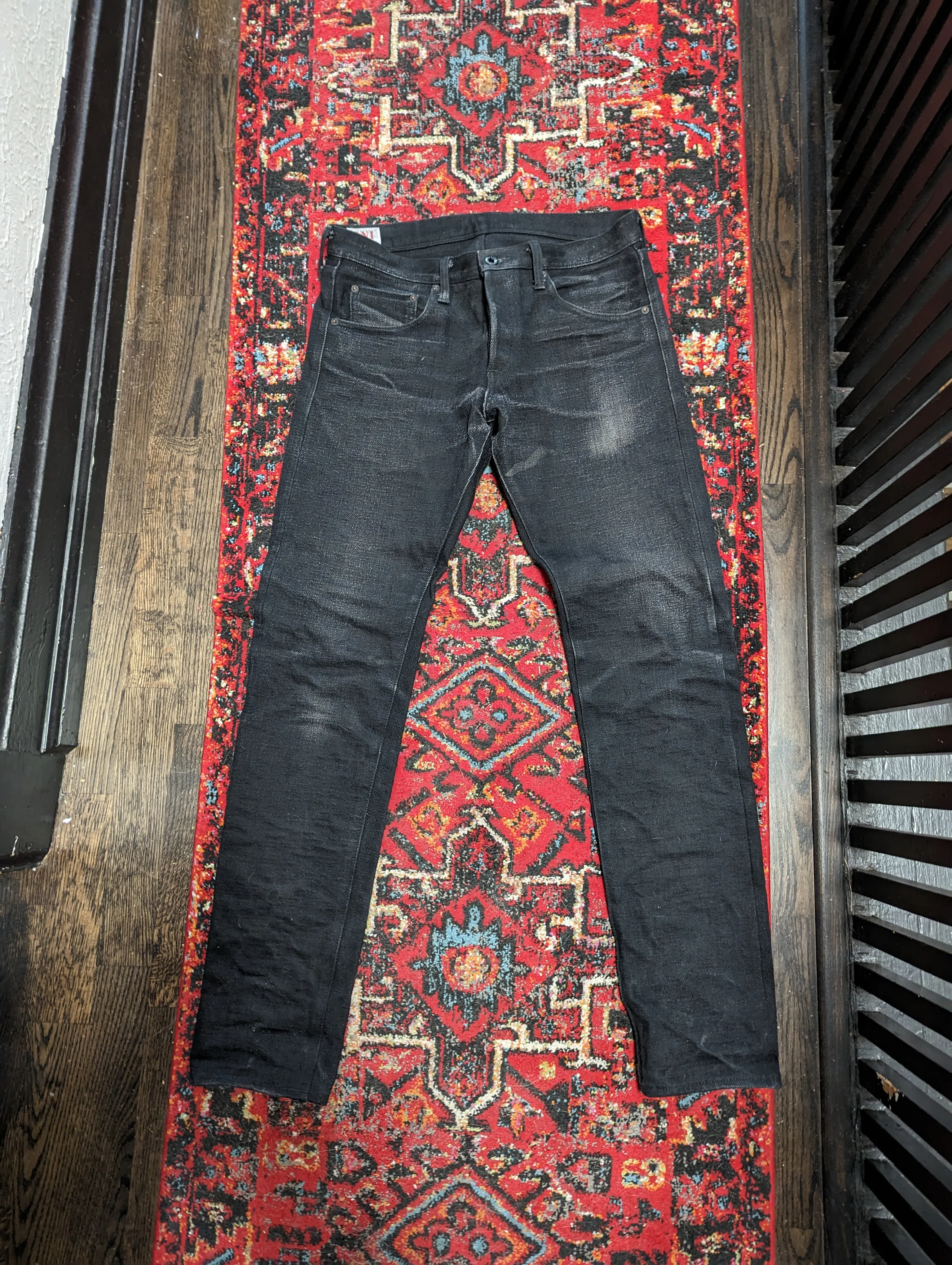 ONI-622ZR-BK Relaxed Tapered Secret Black Denim