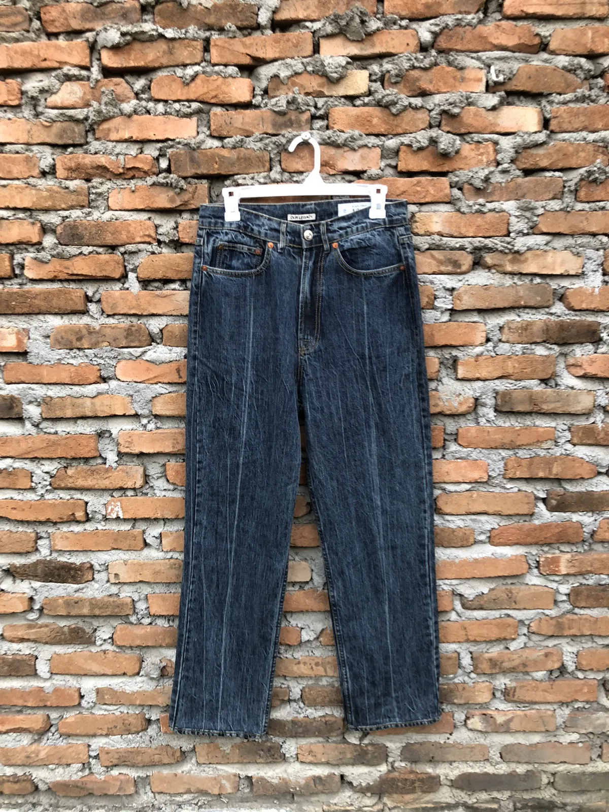 🚨ACCEPT OFFER🚨Our legacy third cut denim