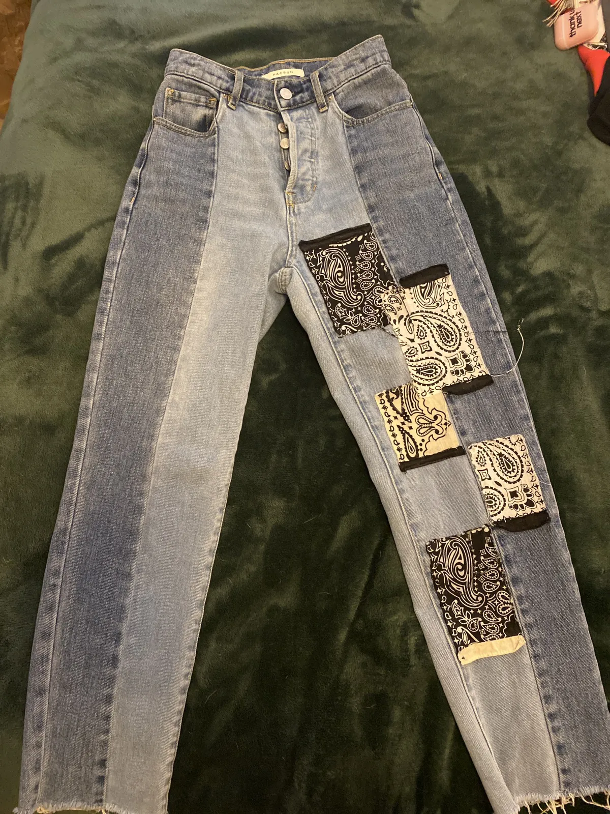 SZ 23 Vintage Patched PacSun Jeans
