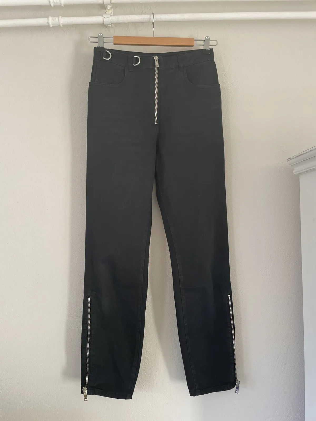 Black Zipper Jeans
