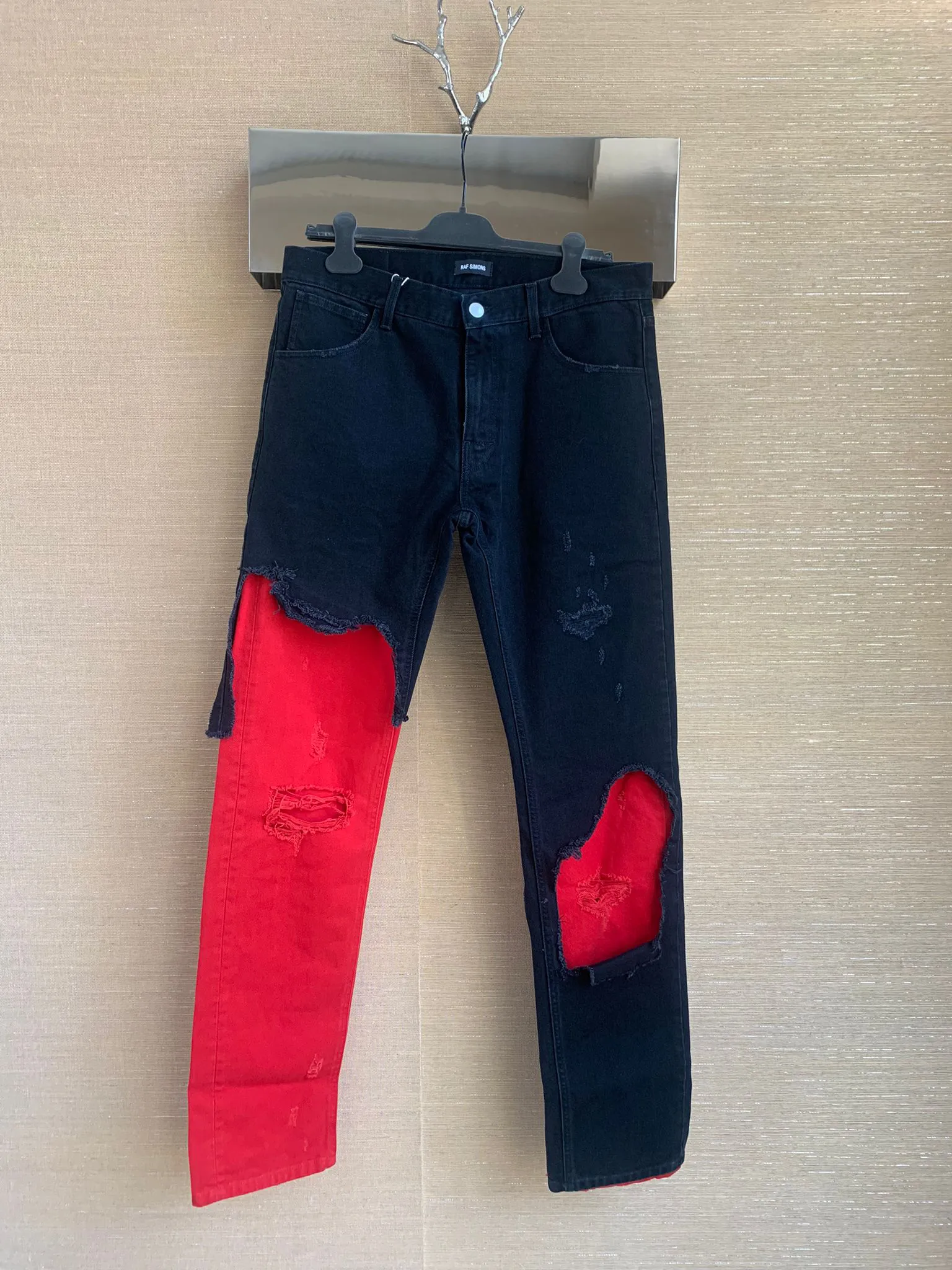 AW19 Slim Destroyed Denim in Black Red