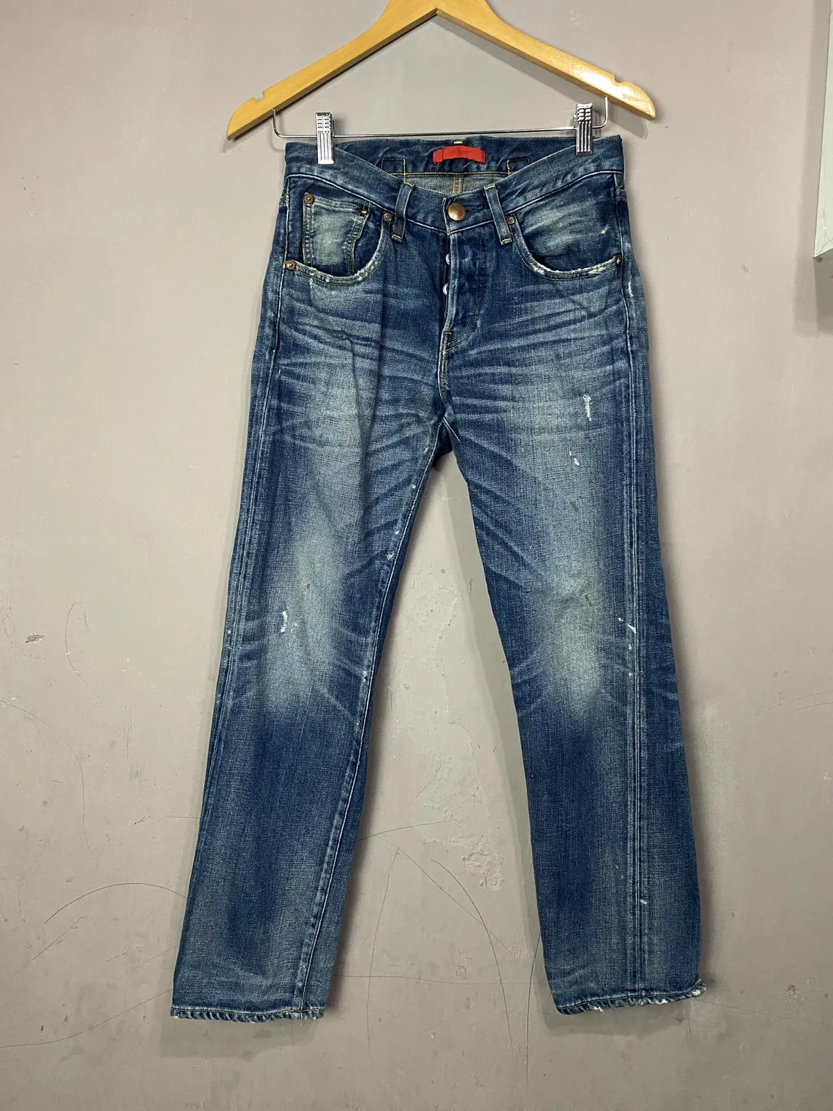 💥RARE💥Red Card Distressed Jeans Buckle Back Denim