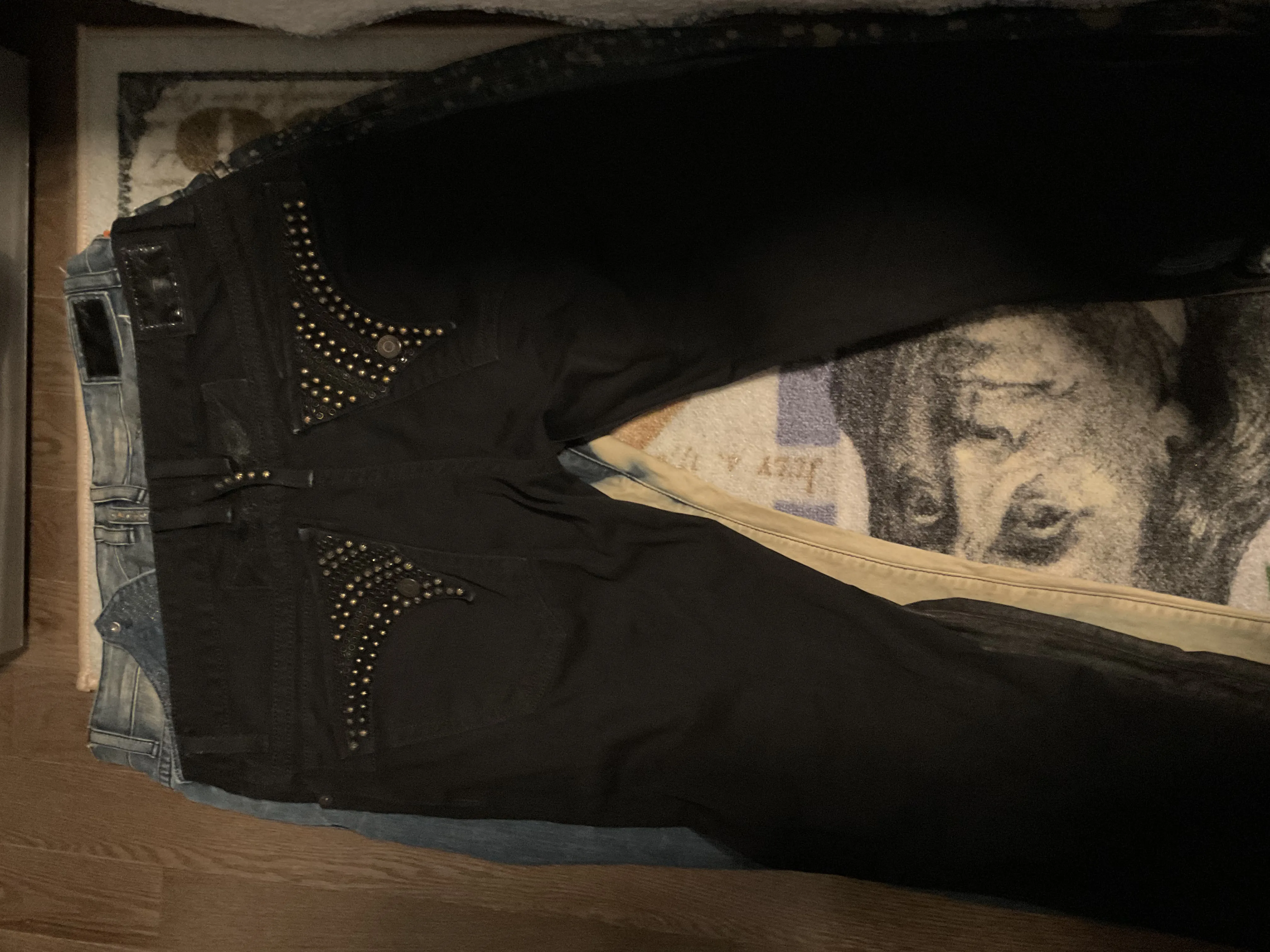Robin’s Jean Long Flap
