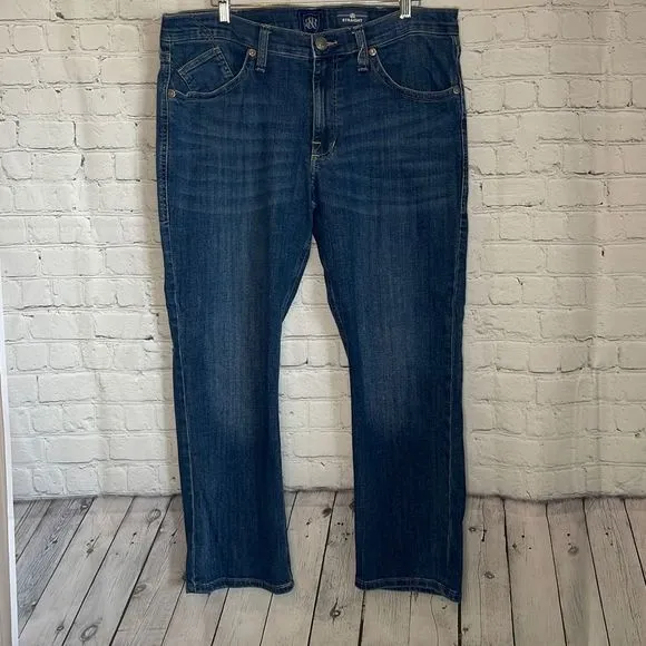 Rock & Republic Men’s Straight Medium Wash Jeans size 38x30
