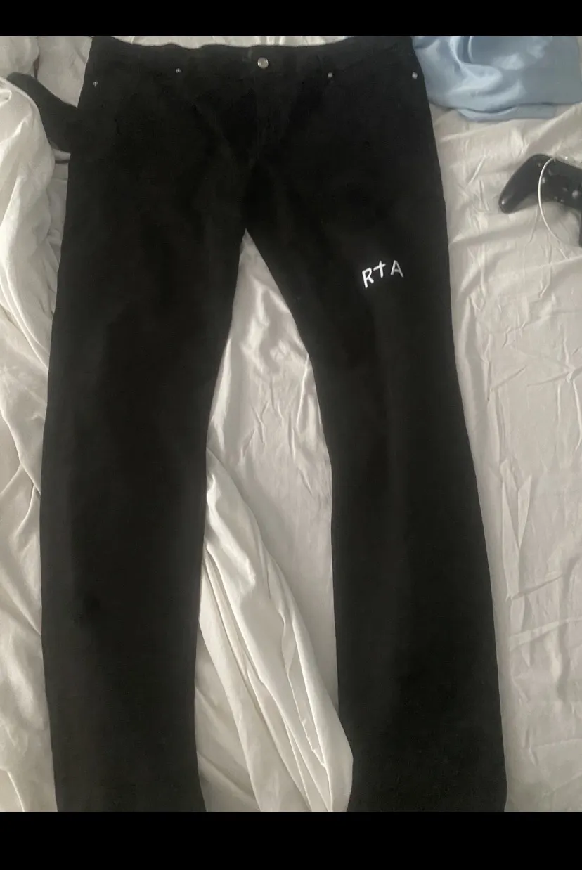 Rta brand Mid rise pintuck skinny