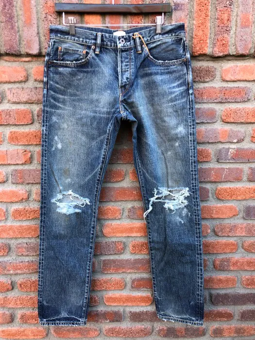 M001 Mitoyo Distressed Jeans