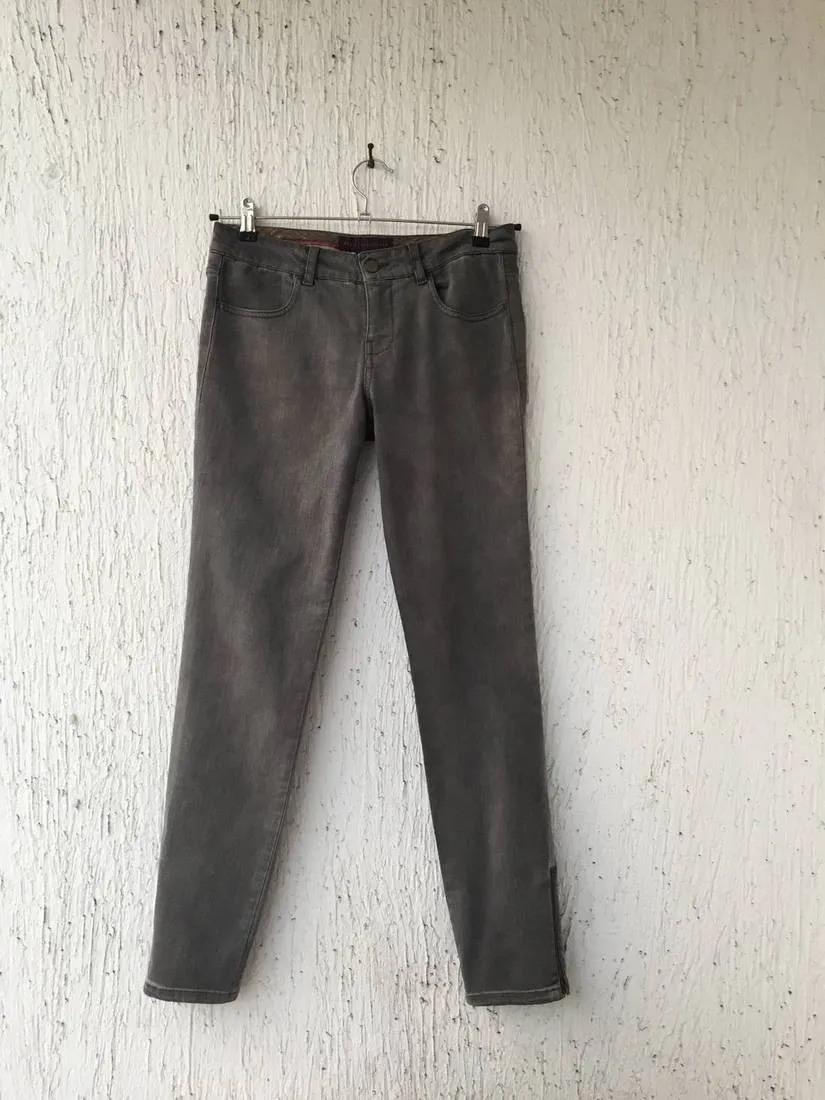 Ankle-Zip Skinny Jeans