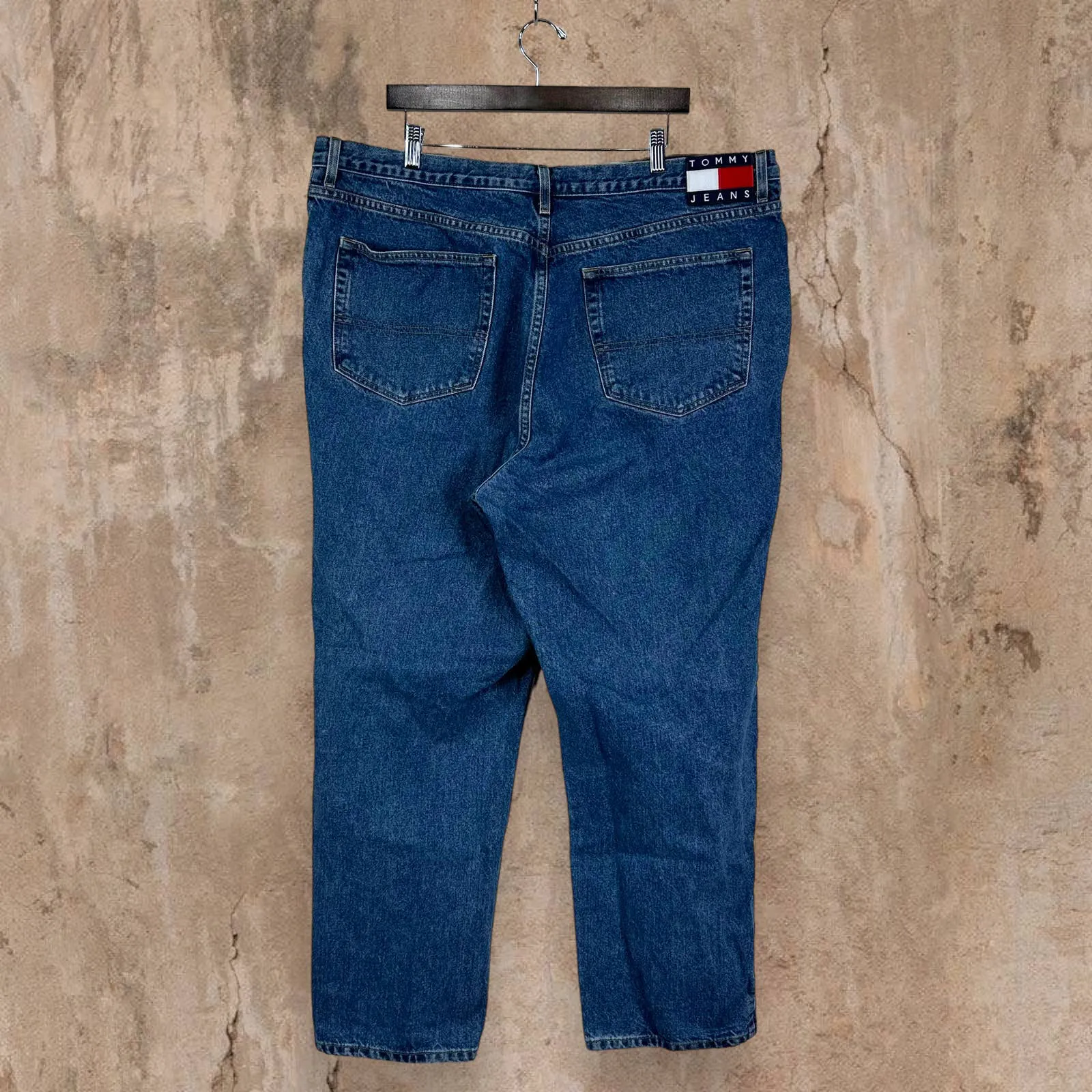 Vintage Tommy Hilfiger Jeans Medium Wash Denim Baggy Fit 90s