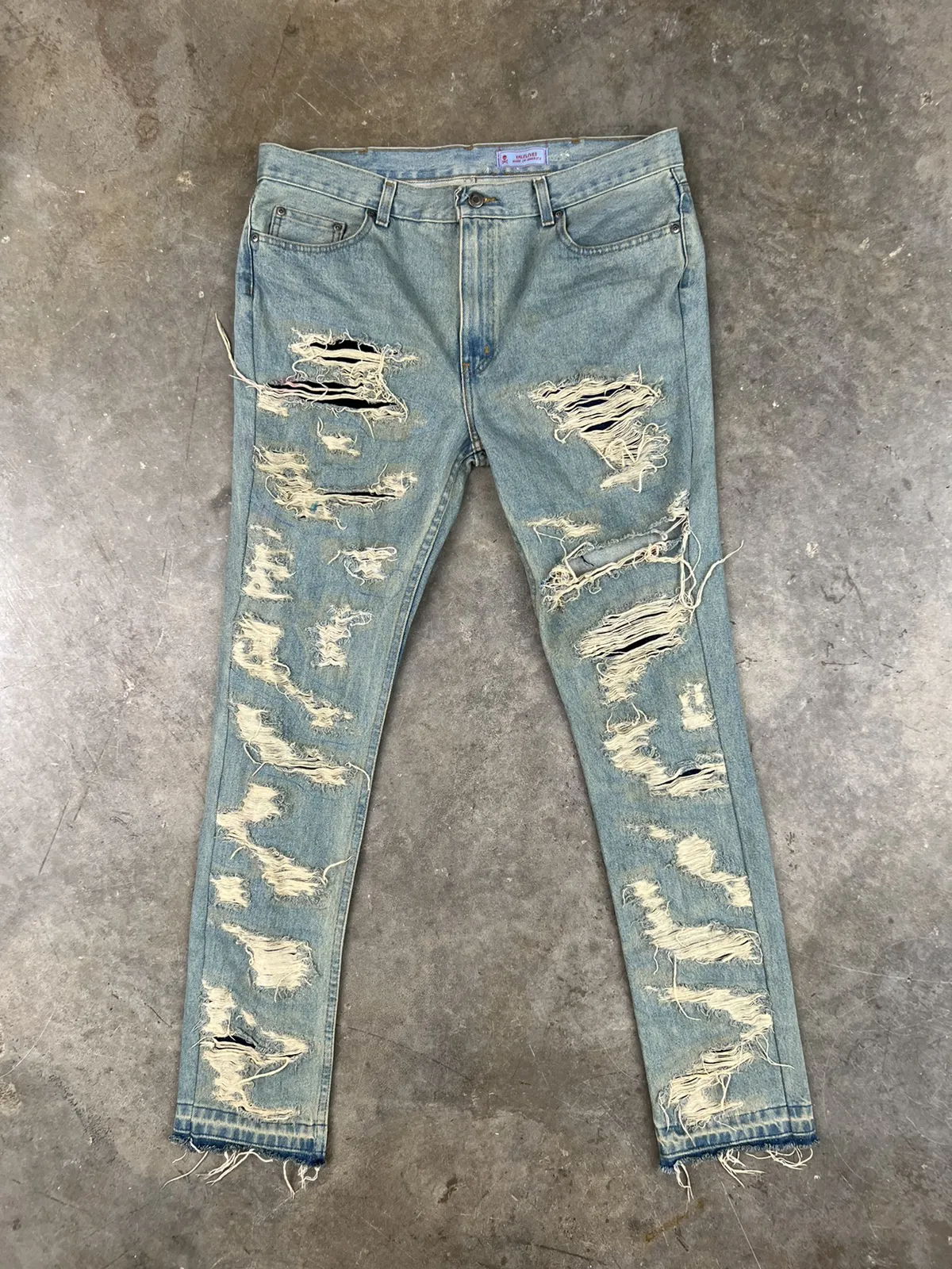 Vale Lives Shredded Ripped Denim Jeans Sz. 36 ❄️🥣🧊 Cut Hole