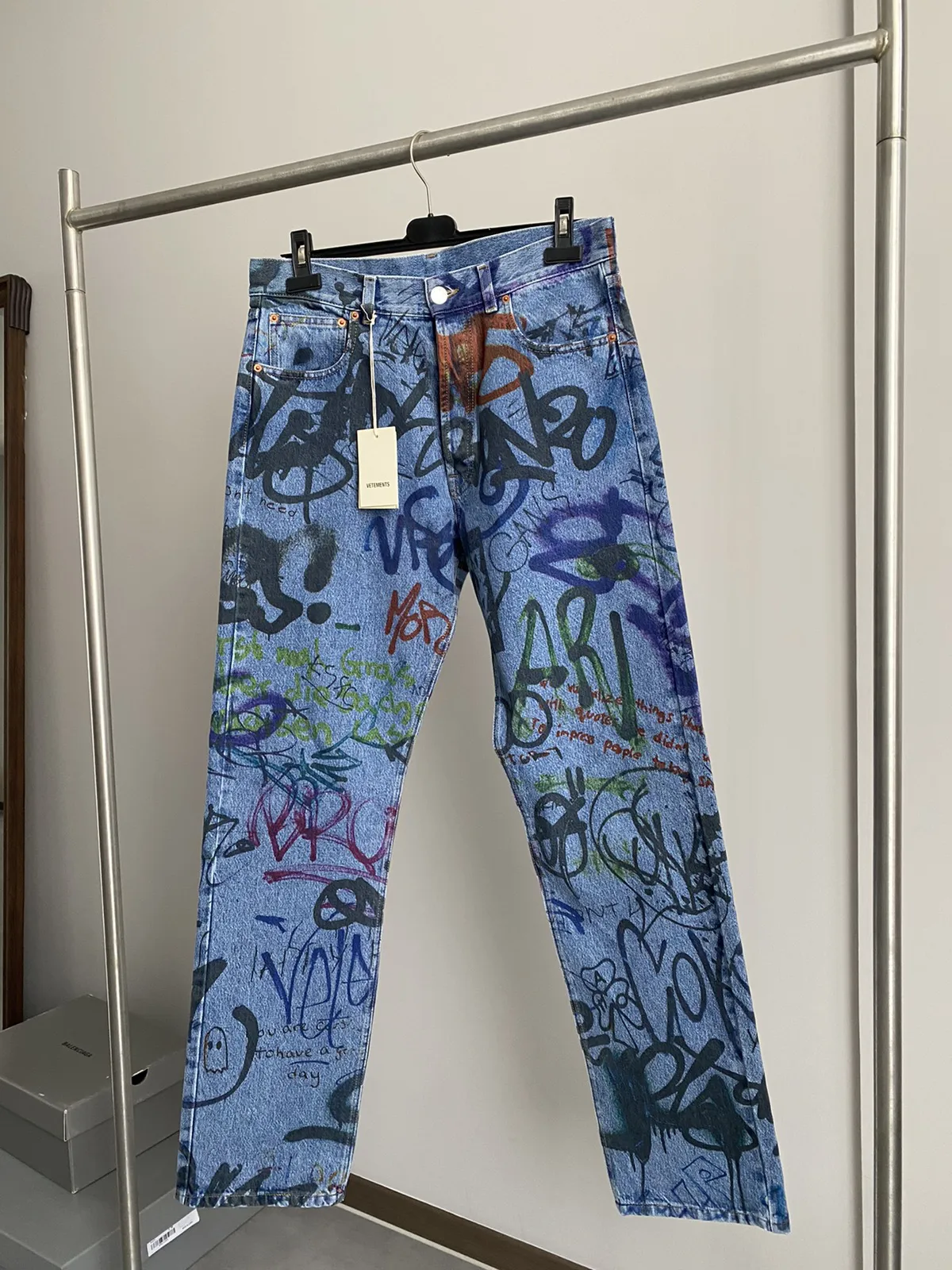 Vetements 2021runway rare graffiti jeans