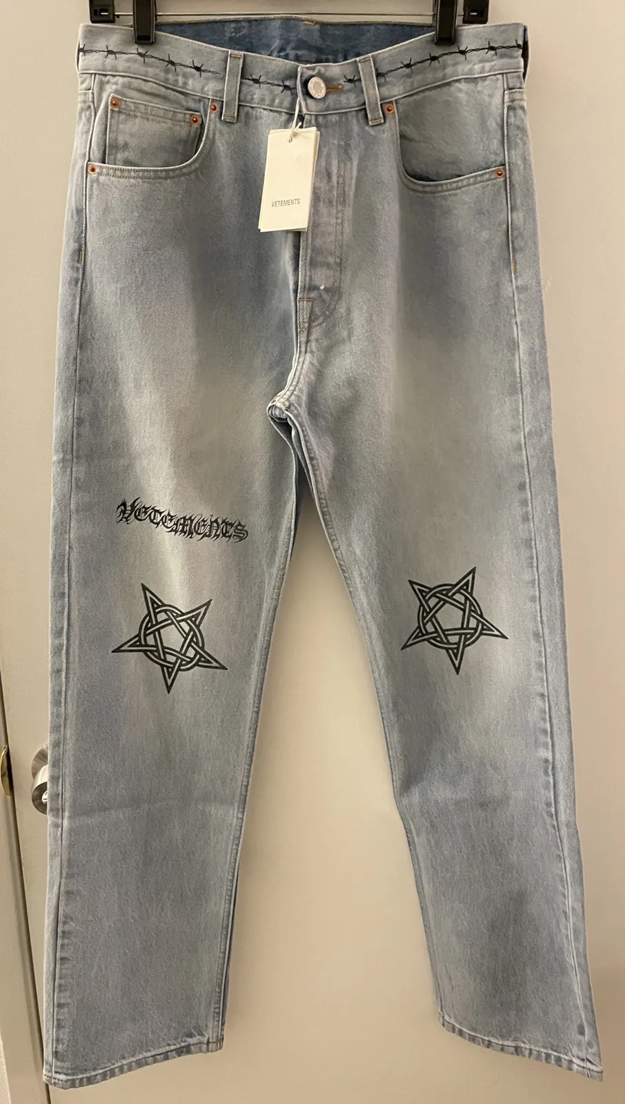 NEW 32W Vetements tattoo star light blue straight denim