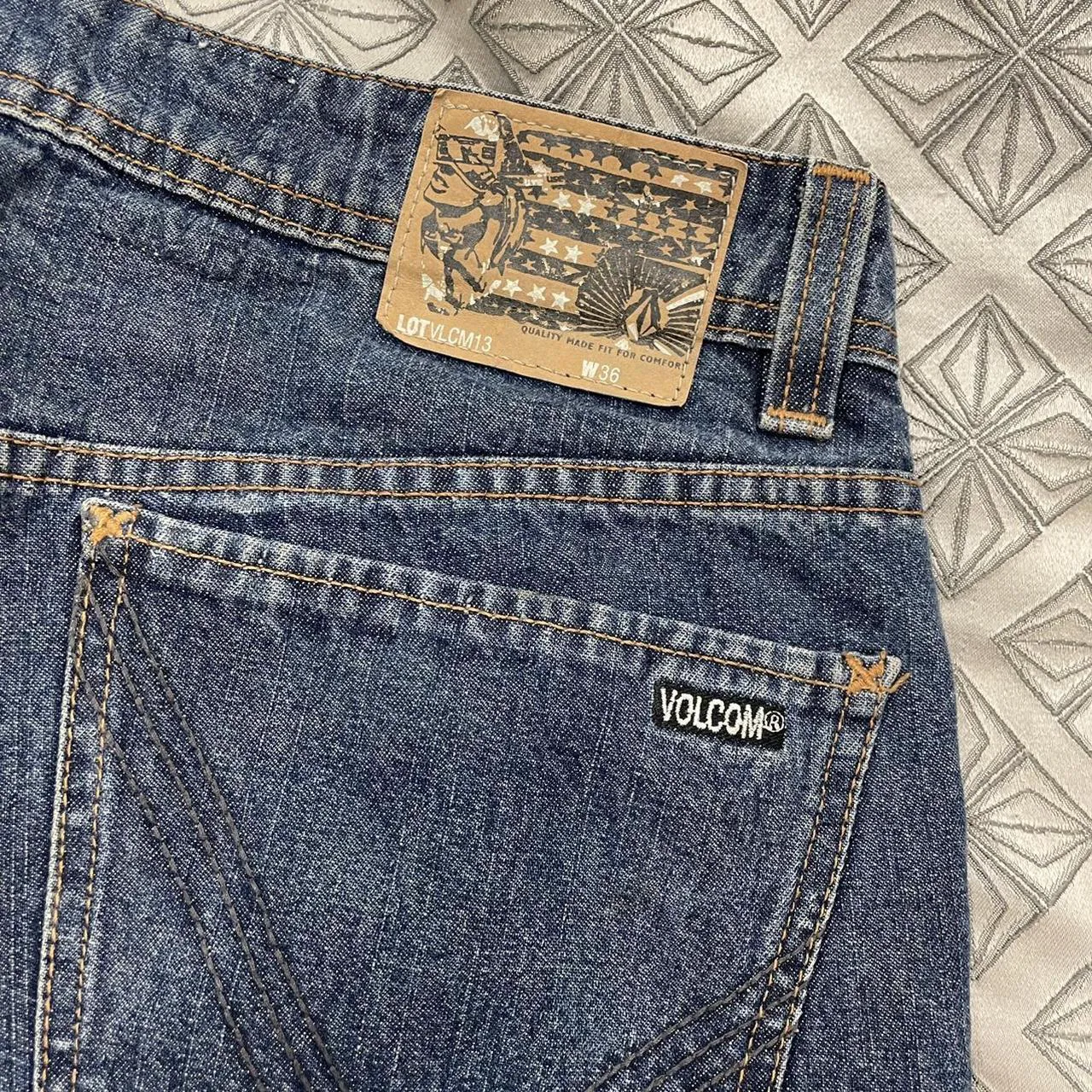 Y2k Volcom jeans