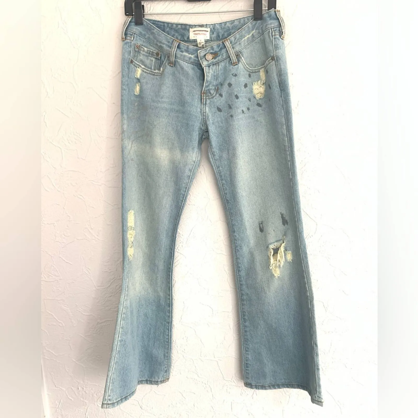 WOMENS ABERCROMBIE & FITCH DISTRESSED JEANS REGULAR SIZE 8