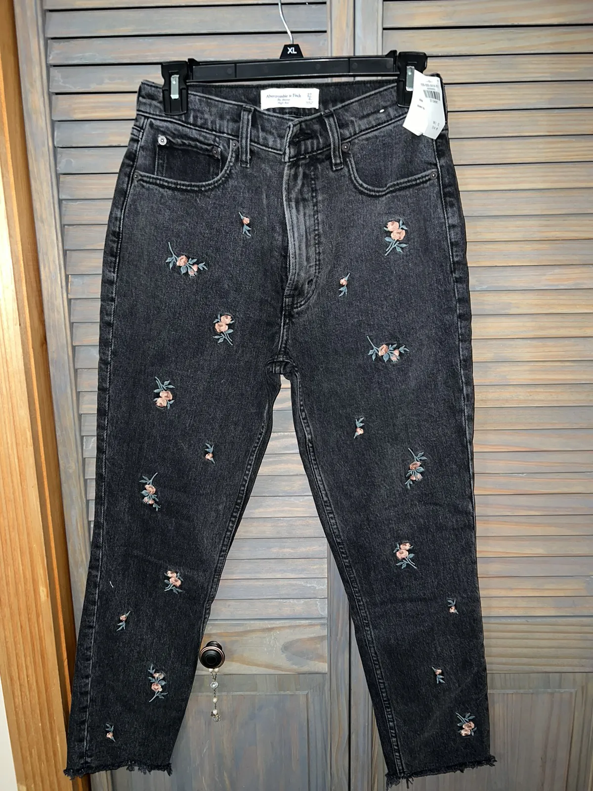 Abercrombie Embroidered Black Jeans NWT Size 27 Short