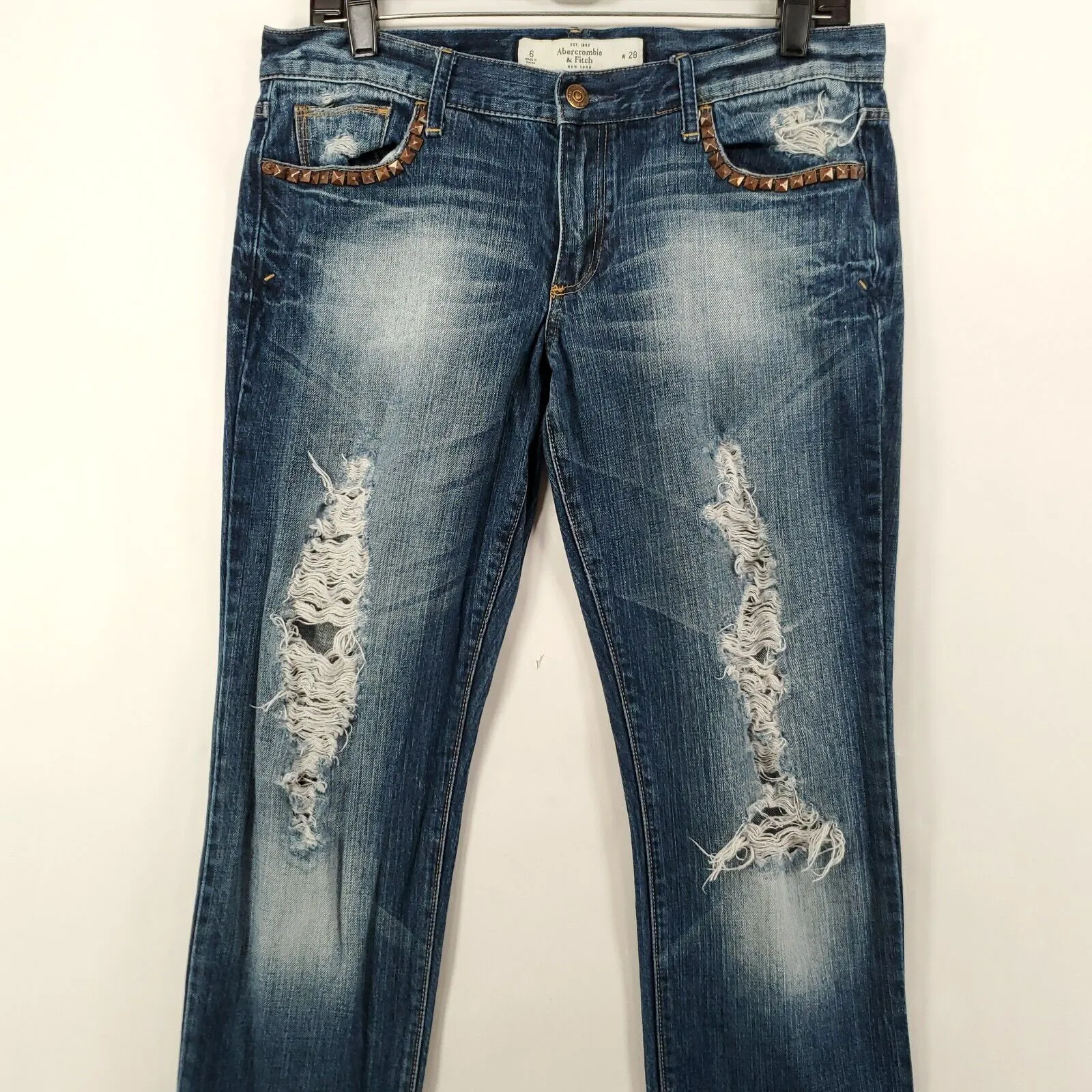 Abercrombie & Fitch Jeans Womens 6/28 Studded Pocket Accents Destroyed 32x30