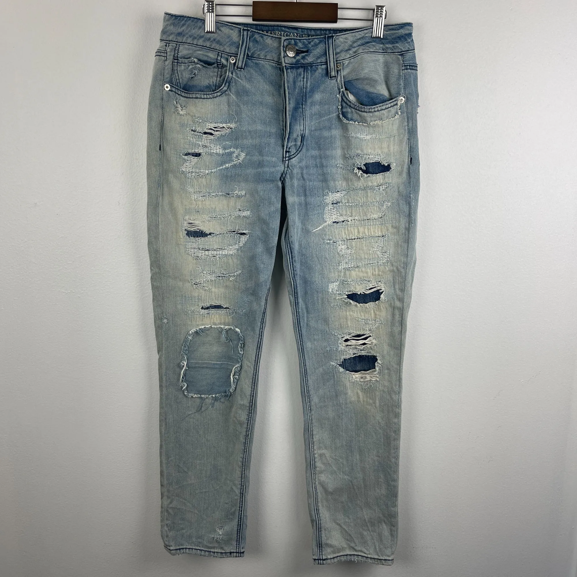 American Eagle Jeans Womens 8 Tomgirl Distressed Destroyed D