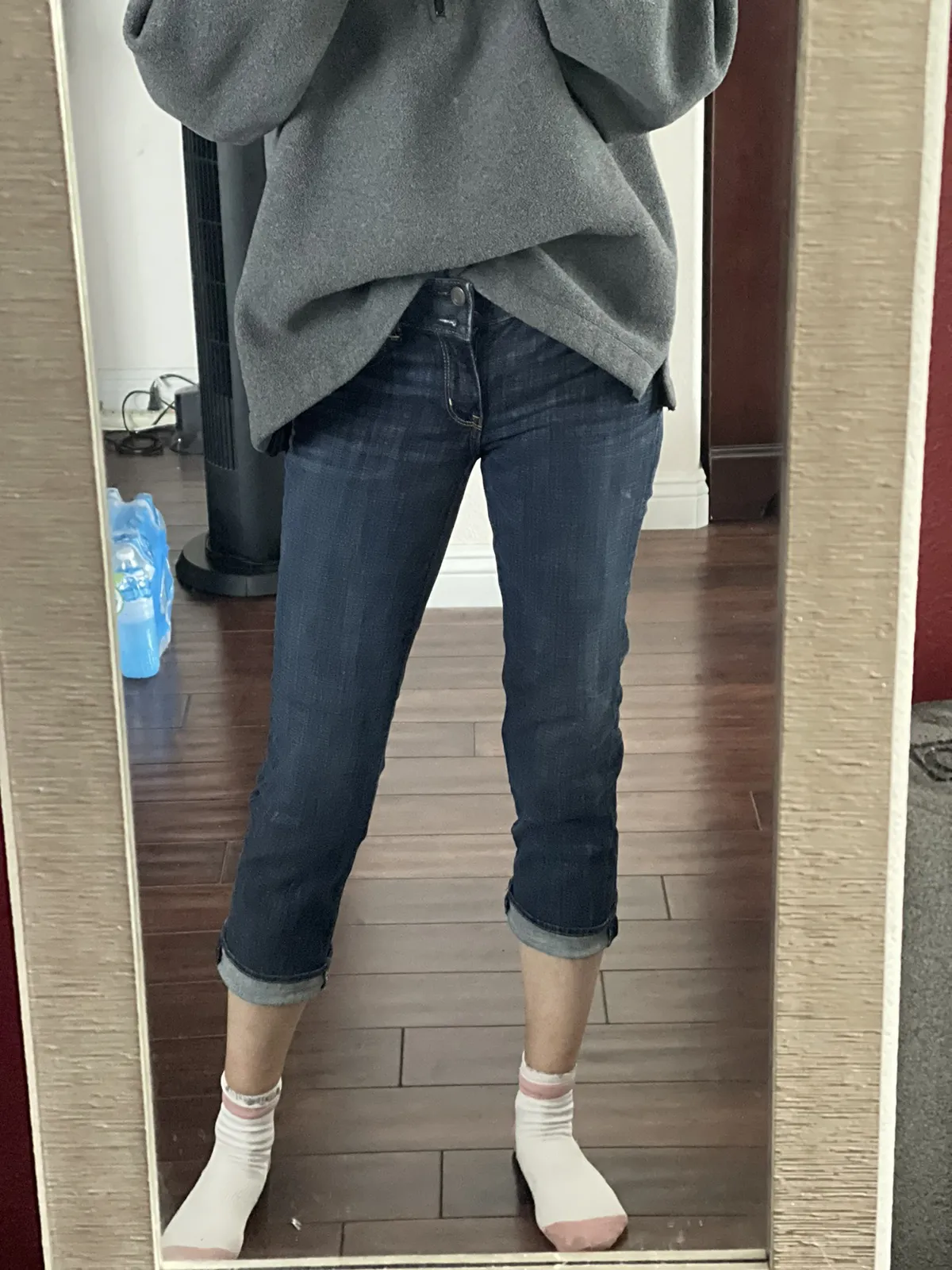 American eagle Jeans size 4 pre loved inseam 24 inches