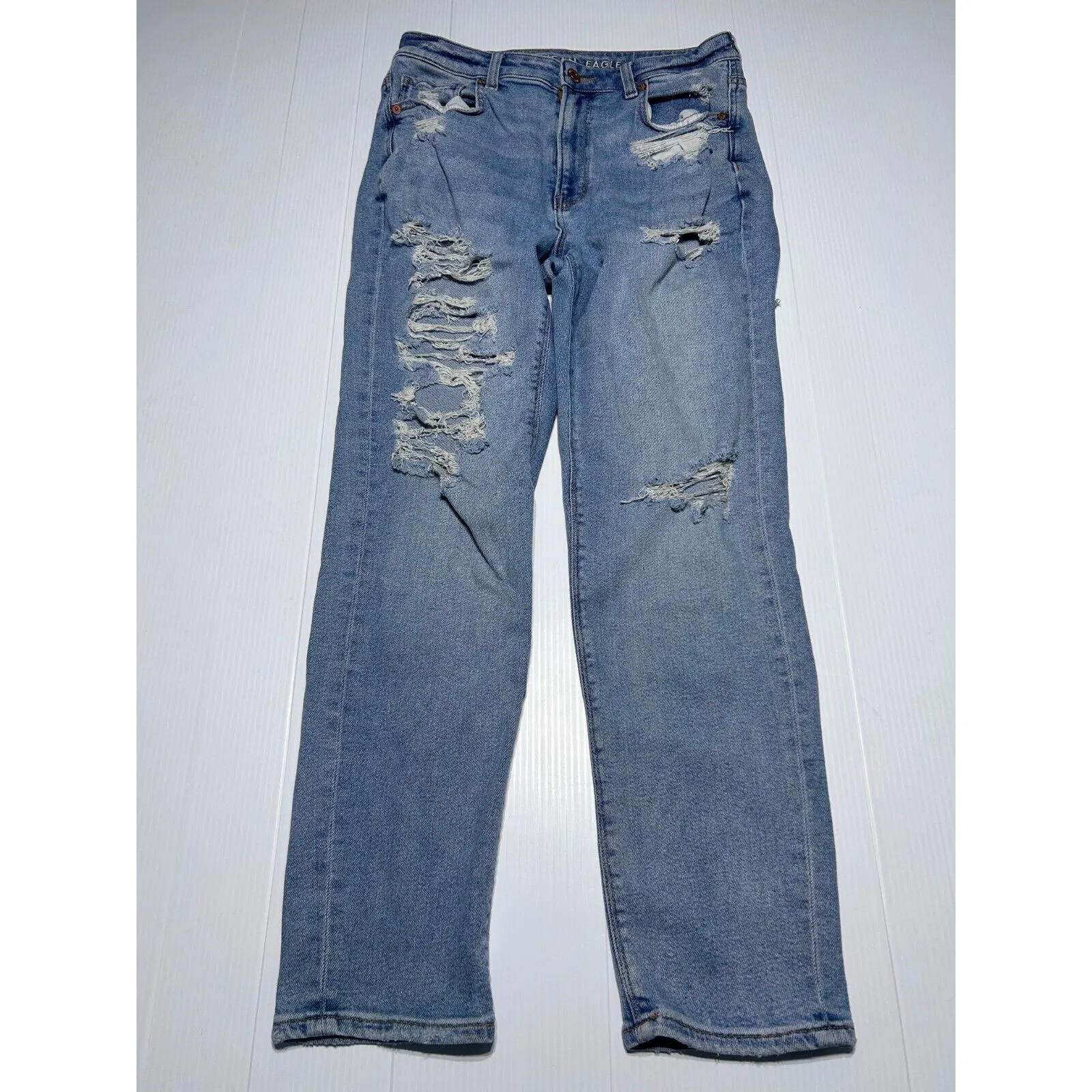 American Eagle Mid Rise Distressed Straight Jeans Size 6 Blue (C13)
