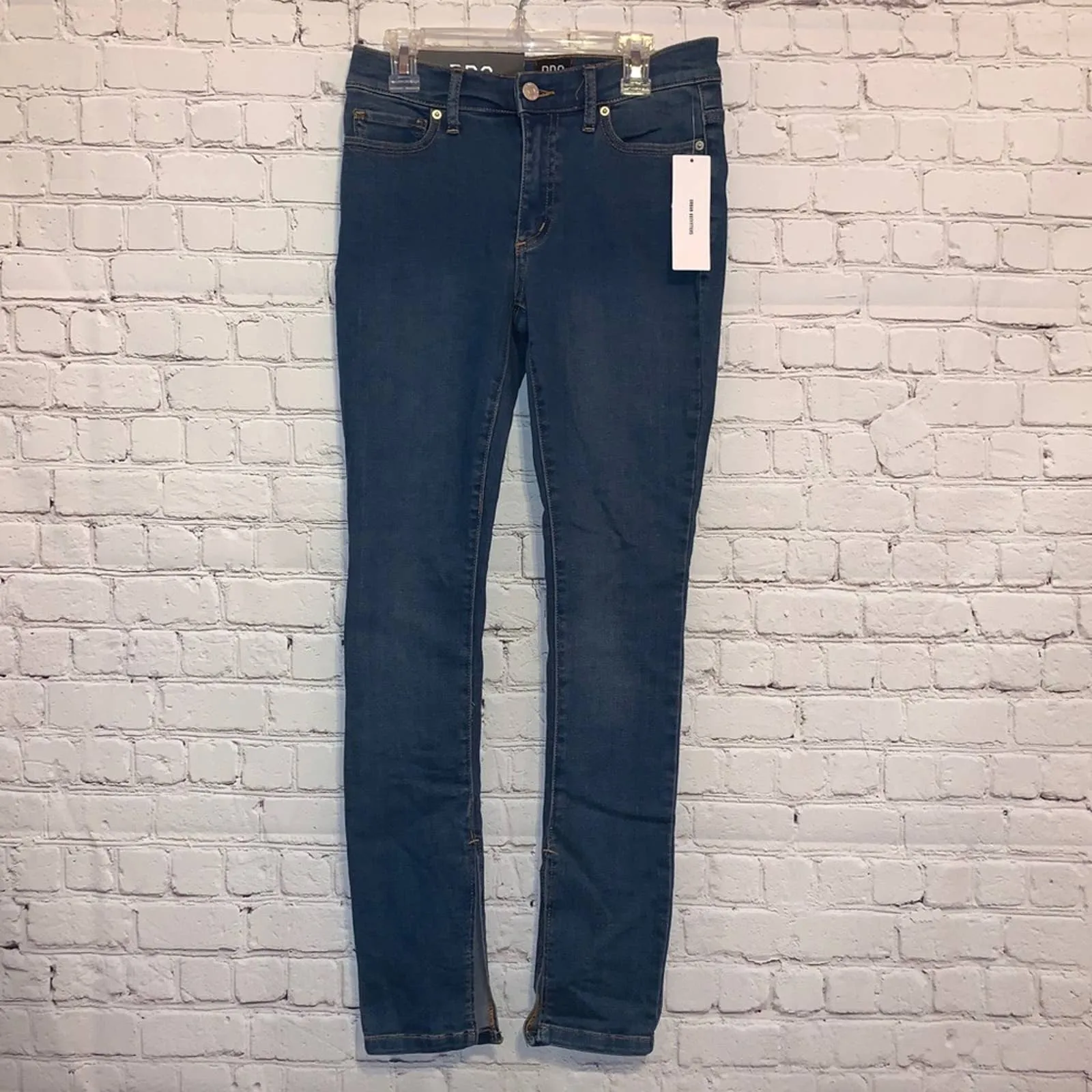 NWT BDG Twig Mid Rise Split Ankle Denim Jeans