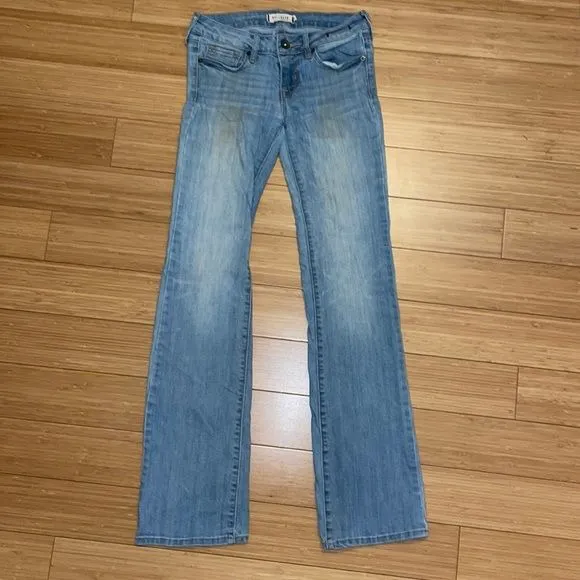 Bullhead Black Bootcut Light Wash Jeans