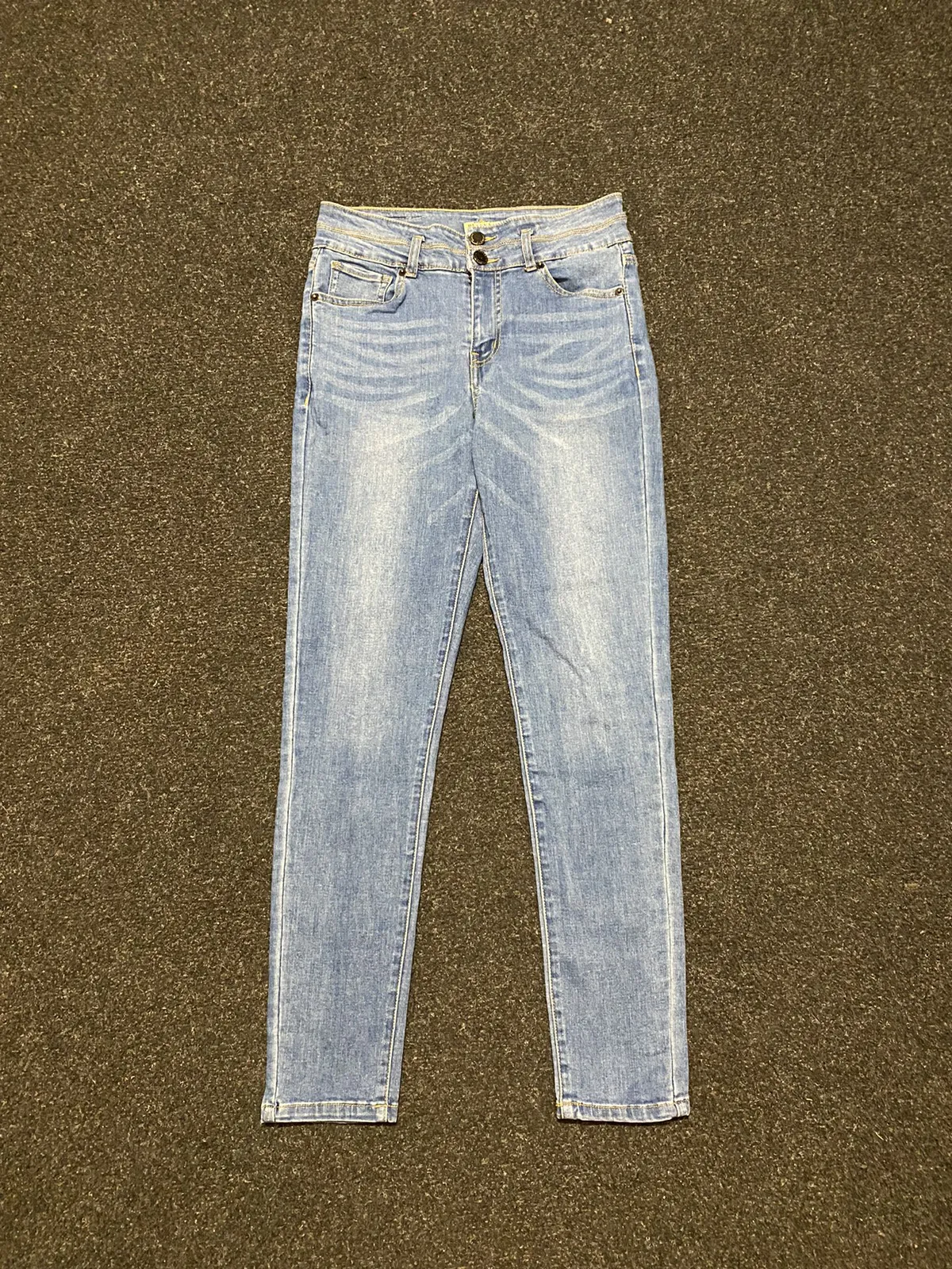Burberry London Skinny Low Rise Jeans size 28