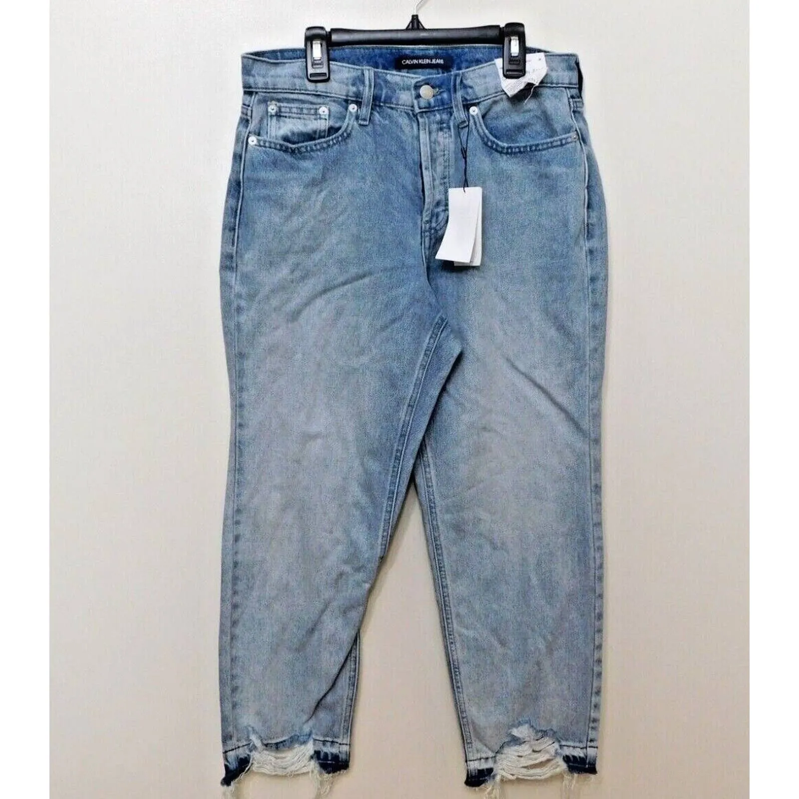 JR487 Calvin Klein Ripped Straight-Leg High Rise Jeans 28