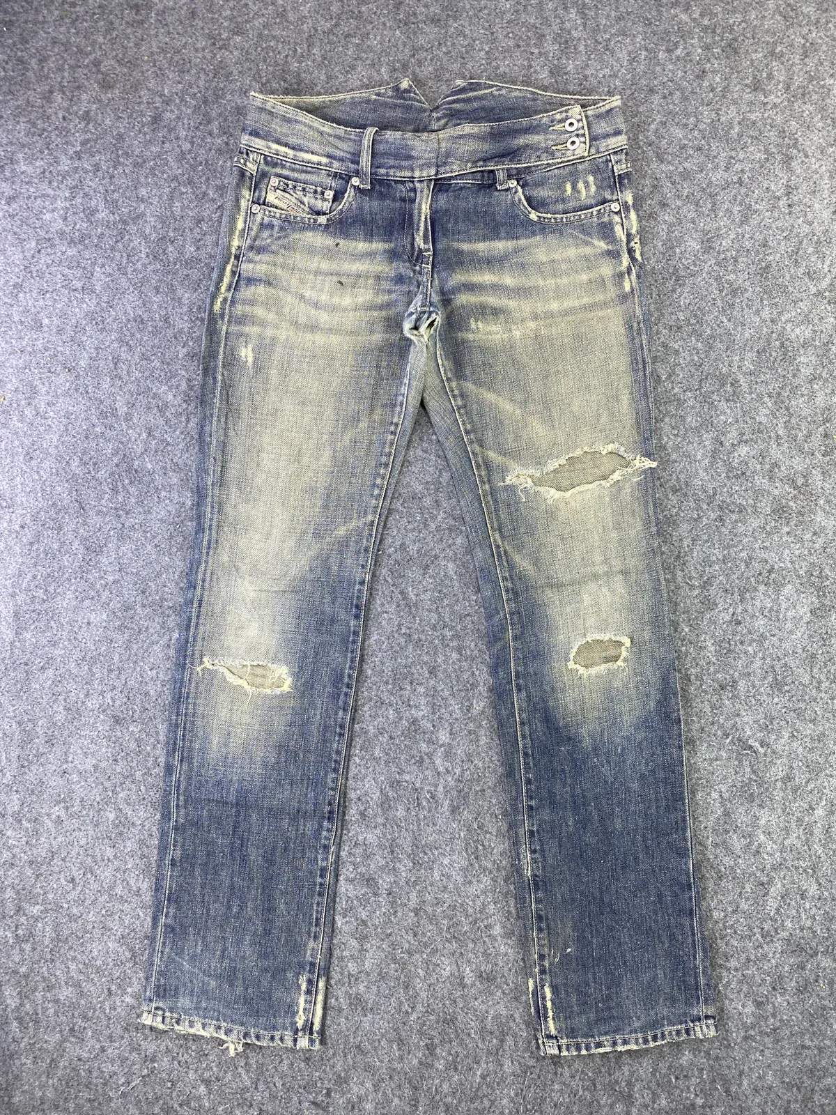 Diesel Distress Blue Wash Jeans - J812