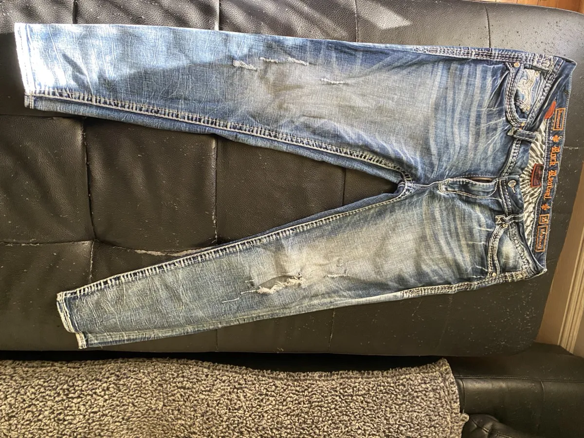 Like New Rock Revival Jeans Size 33x34