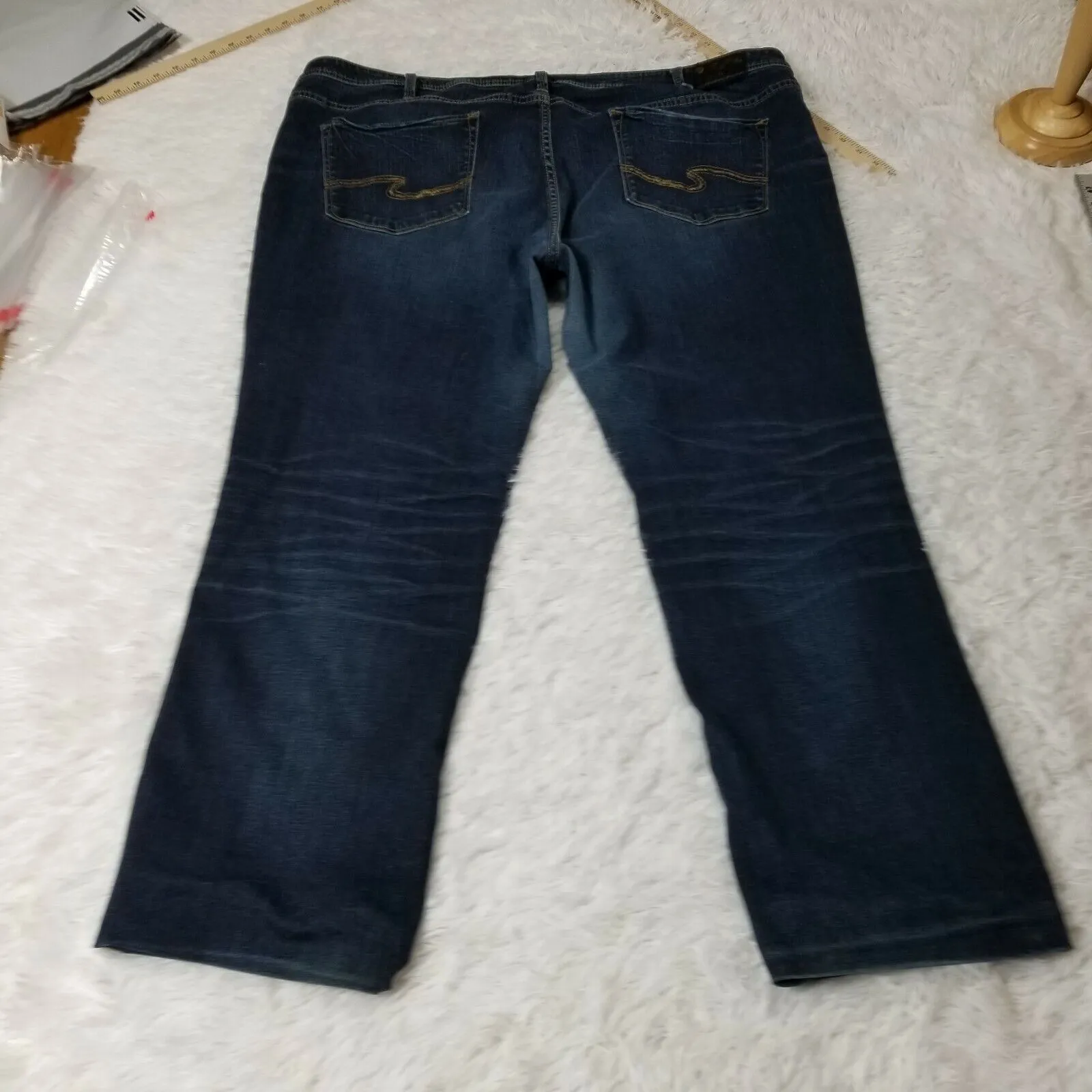 Silver Jeans Womens Aiko Mid Straight Size 24/32 Measures 47x29 Stretch Dark