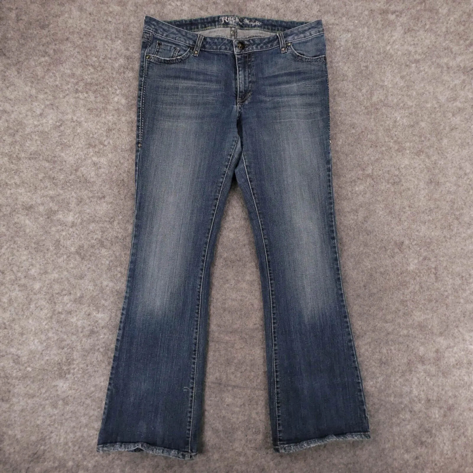 Wrangler Rock 47 Jeans Womens 35 Stretch Mid Rise Med Wash Fade Ladies