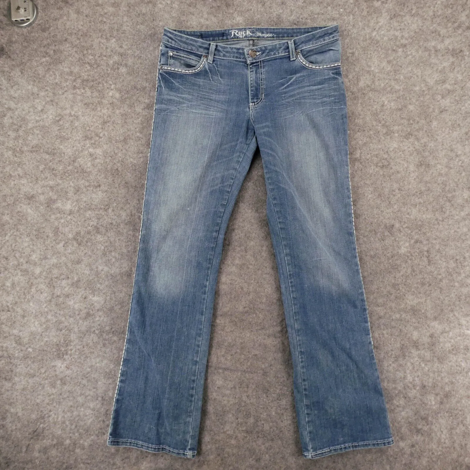 Wrangler Rock 47 Jeans Womens 37 Stretch Mid Rise Light Wash Fade Ladies