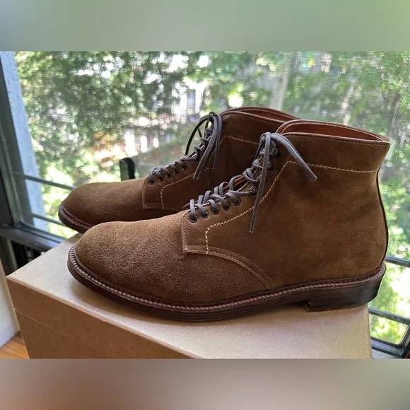 -Alden 30427H Snuff Suede Plain Toe Boot
Waterlock Sole Trubalance 9.5 D